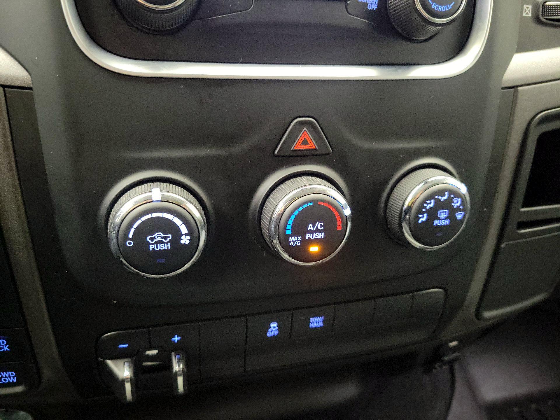 Thumbnail: 2022 RAM 1500 Classic - 16