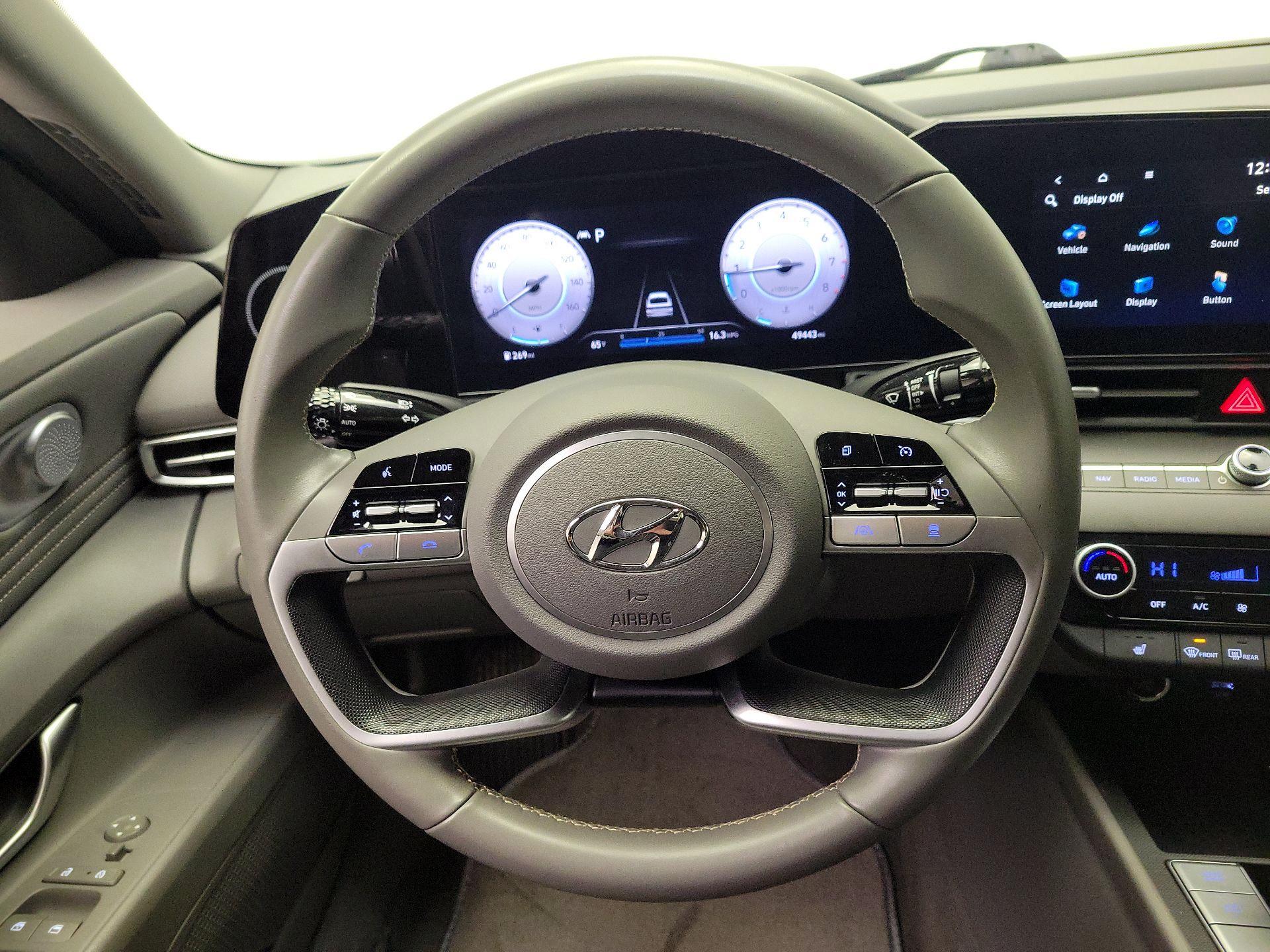 Thumbnail: 2023 Hyundai Elantra - 10