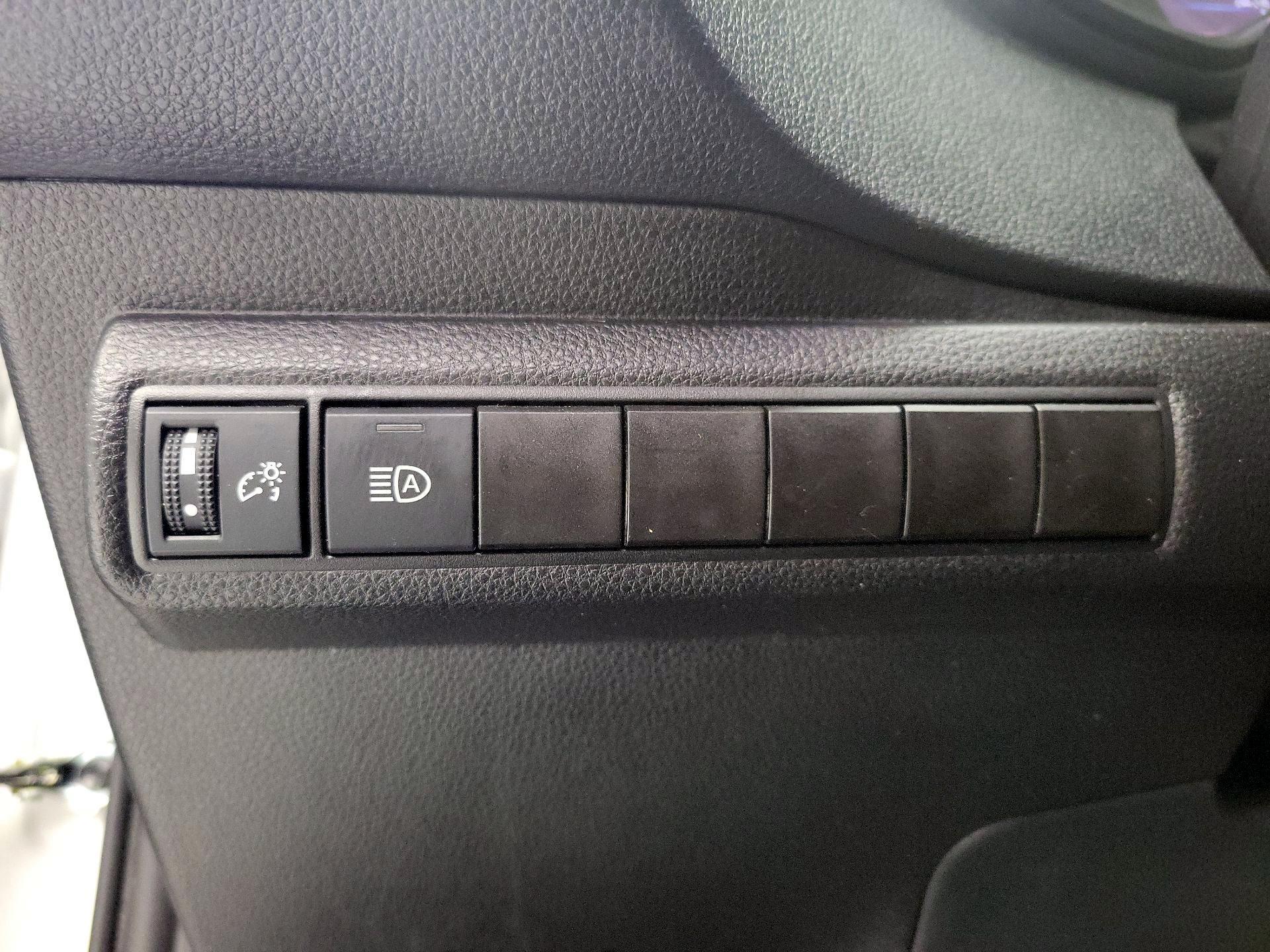 Thumbnail: 2025 Toyota Corolla - 13