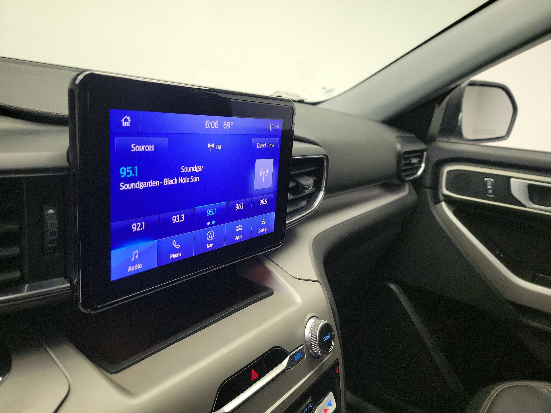 Thumbnail: 2023 Ford Explorer - 16