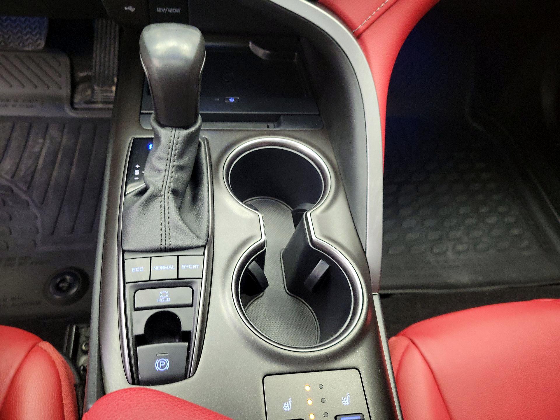 Thumbnail: 2024 Toyota Camry - 17