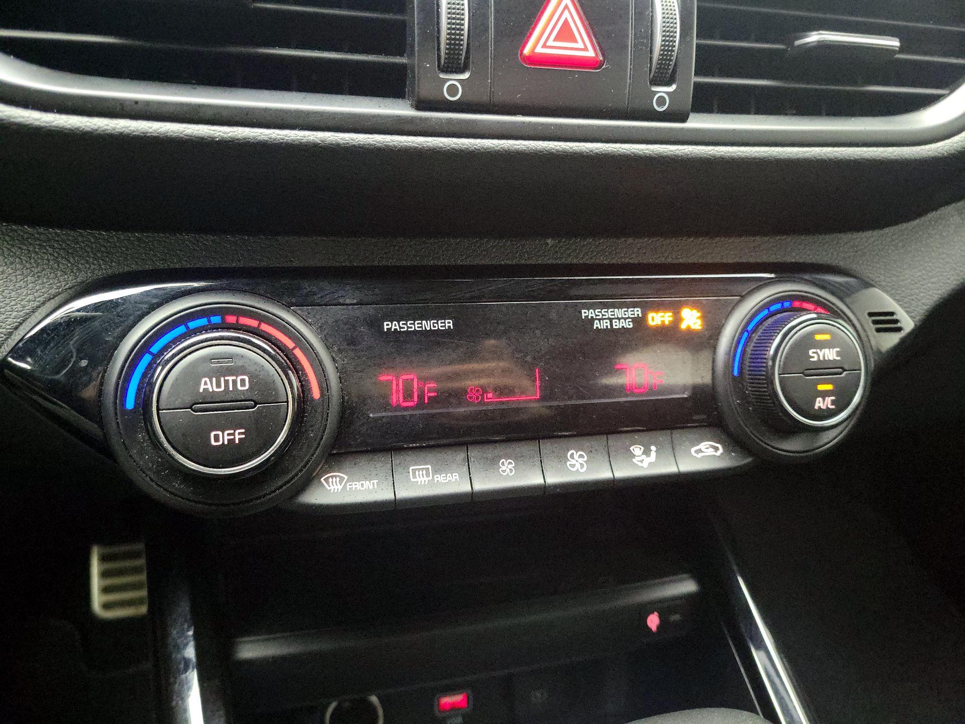 Thumbnail: 2024 Kia Forte - 17