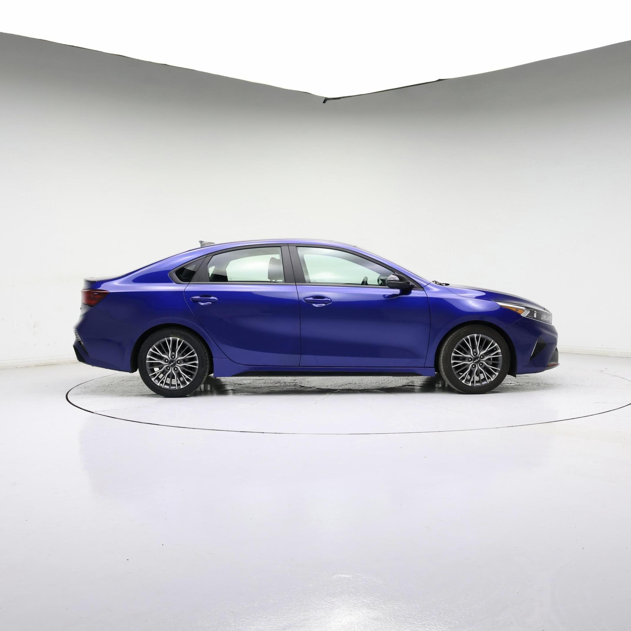 Thumbnail: 2024 Kia Forte - 3