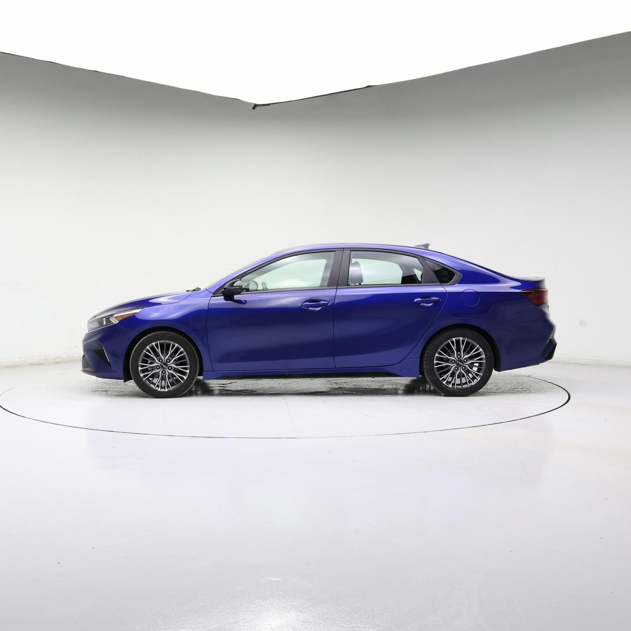 Thumbnail: 2024 Kia Forte - 7