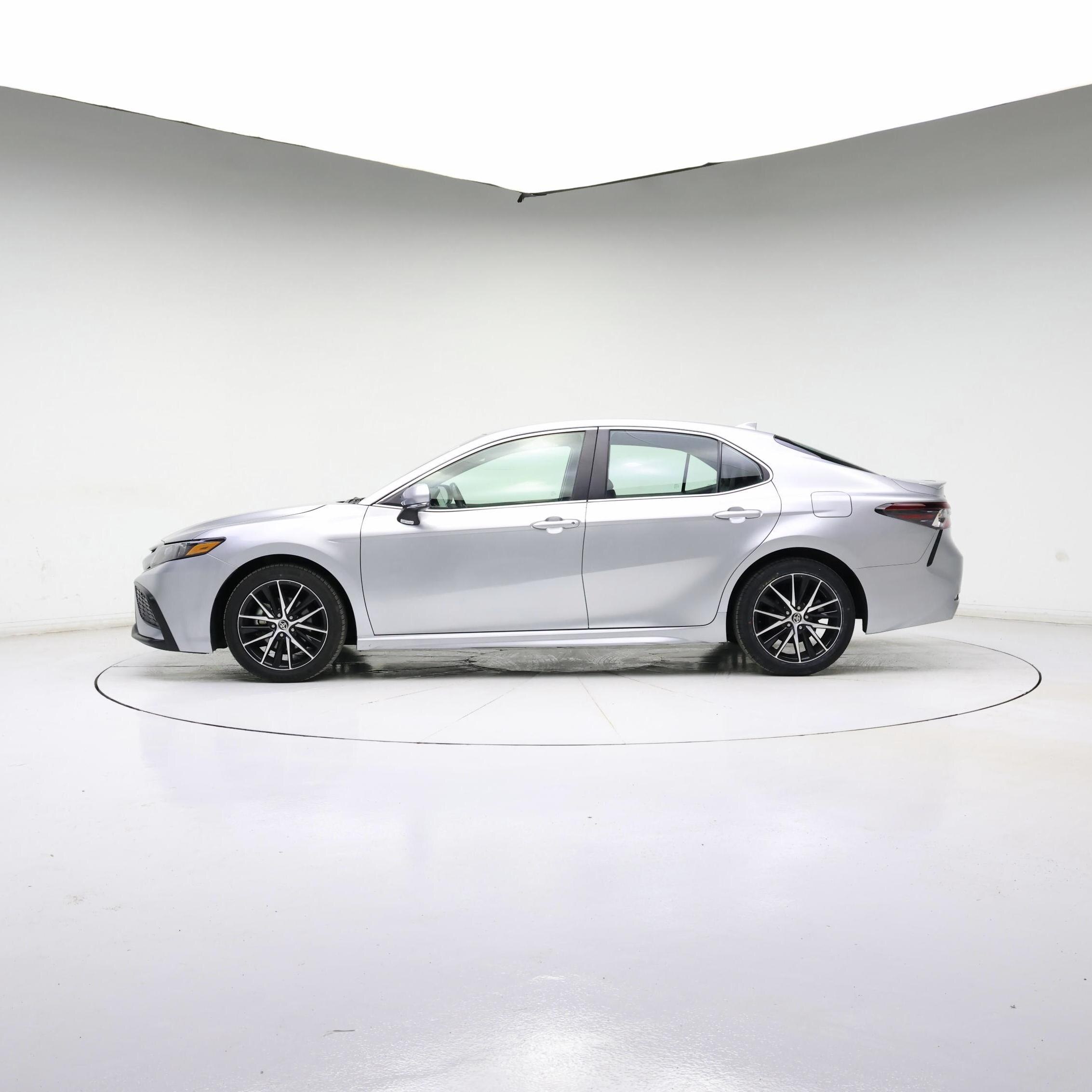 Thumbnail: 2024 Toyota Camry - 3