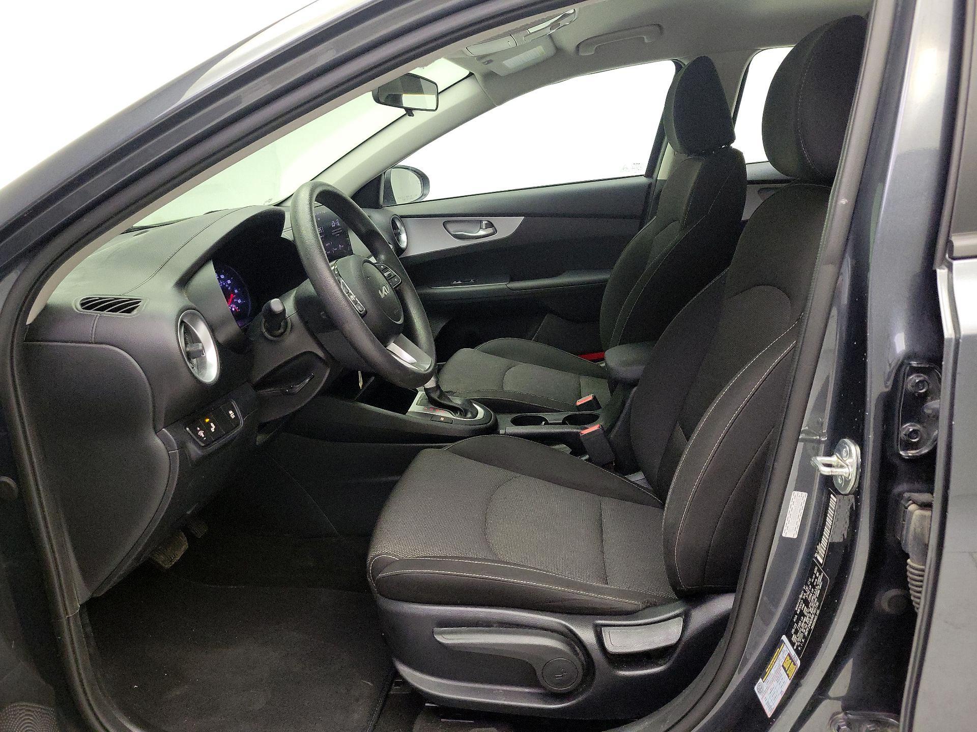 Thumbnail: 2024 Kia Forte - 11