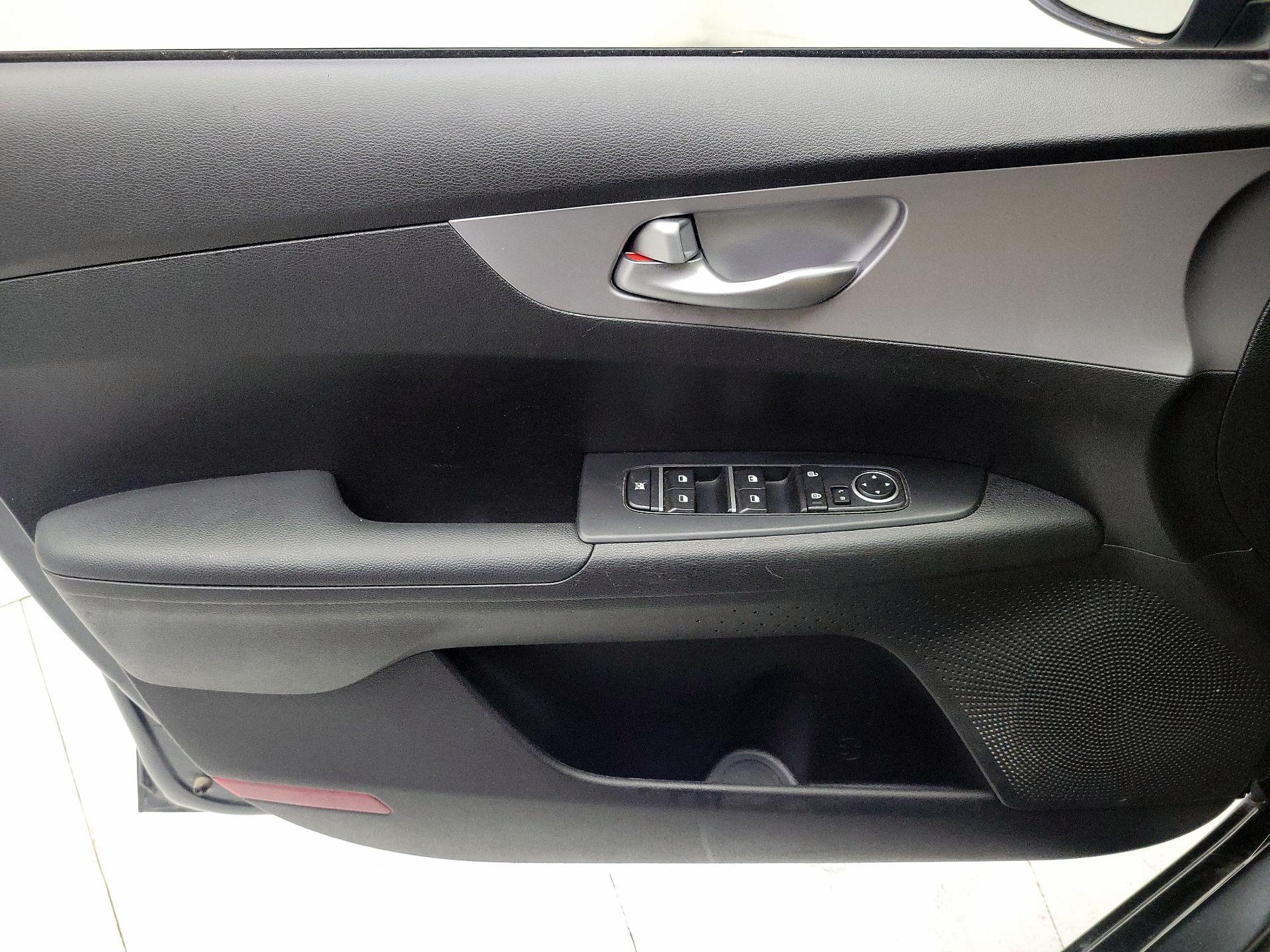 Thumbnail: 2024 Kia Forte - 12