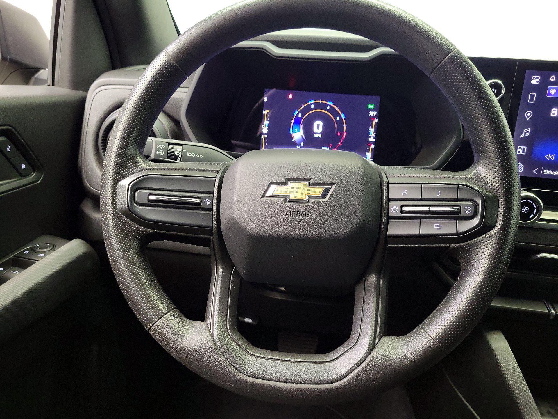 Thumbnail: 2023 Chevrolet Colorado - 10