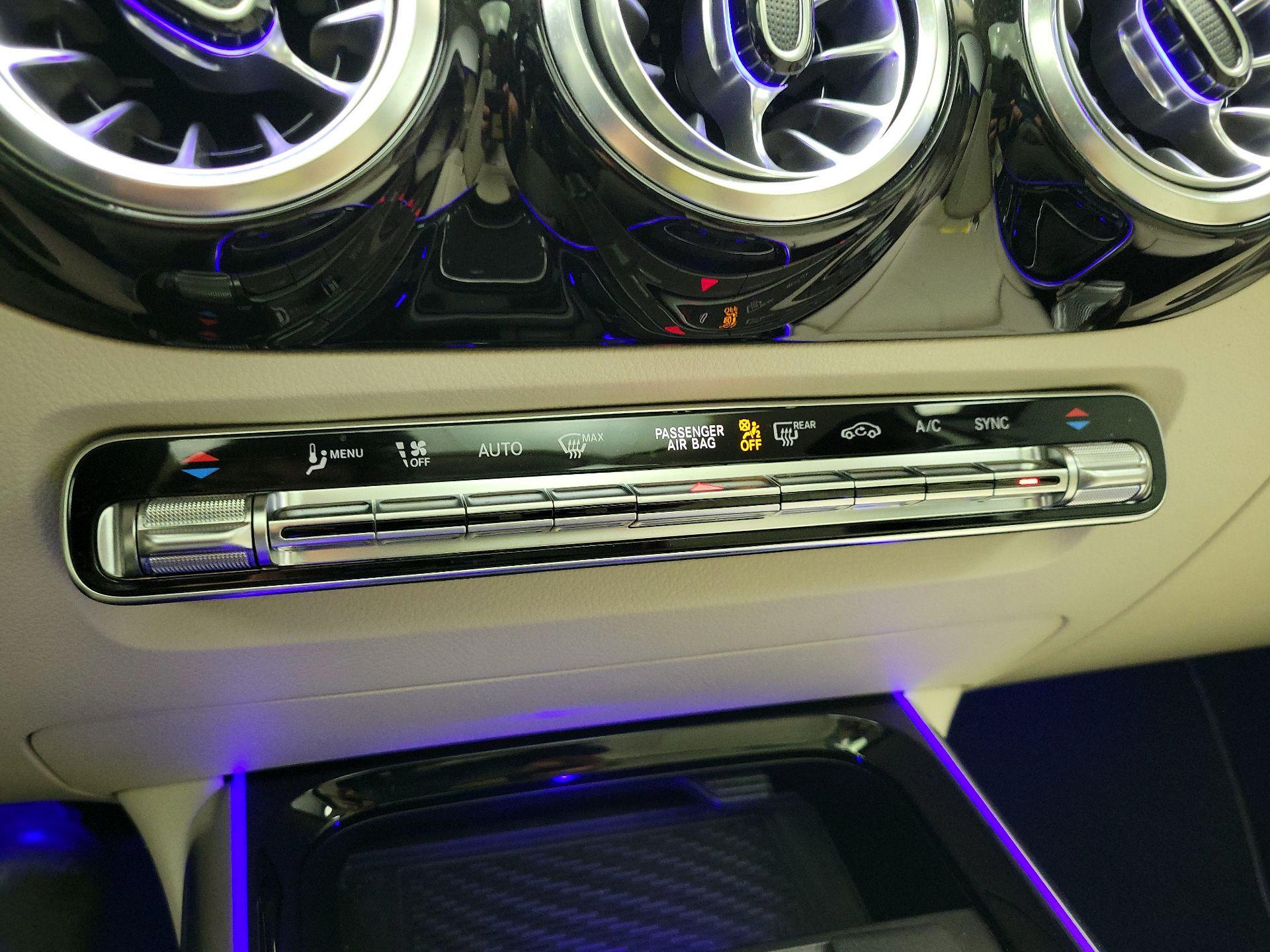 Thumbnail: 2023 Mercedes-Benz GLA - 17