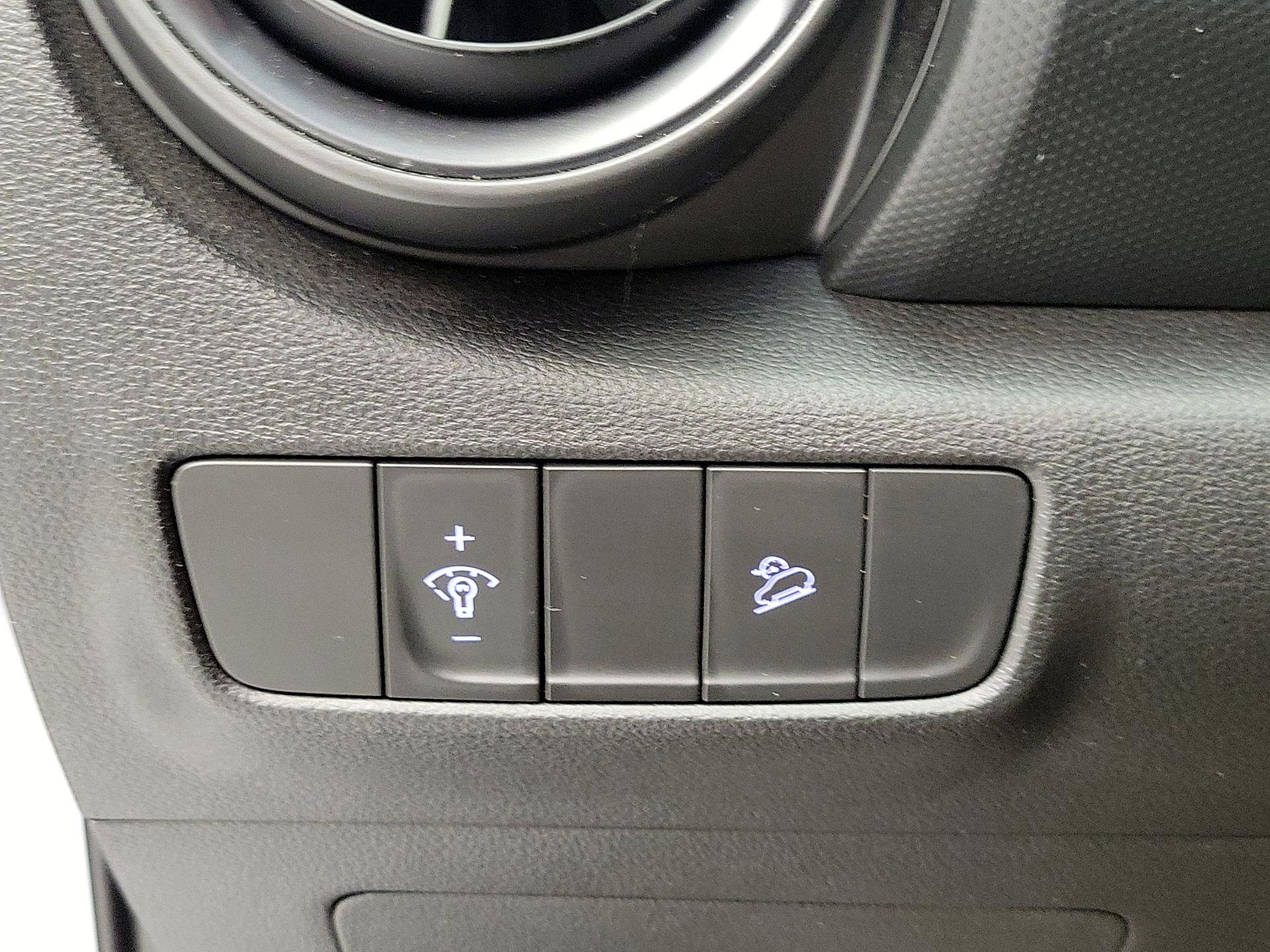 Thumbnail: 2023 Hyundai Kona - 13