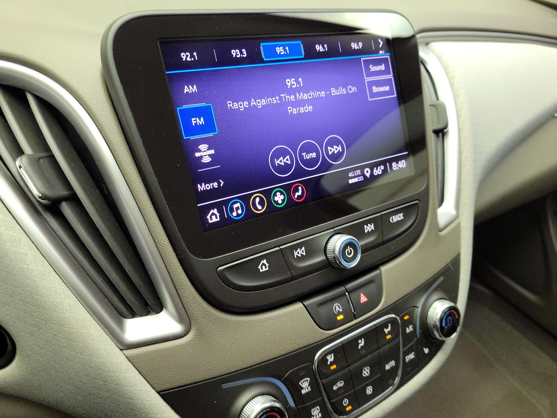 Thumbnail: 2022 Chevrolet Malibu - 15