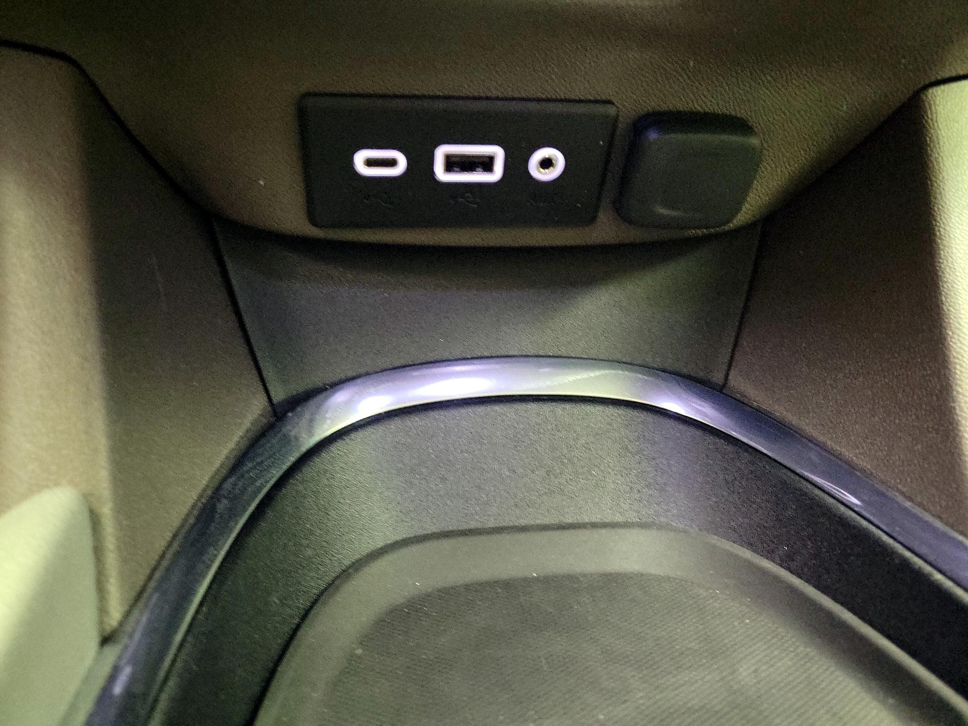 Thumbnail: 2022 Chevrolet Malibu - 18