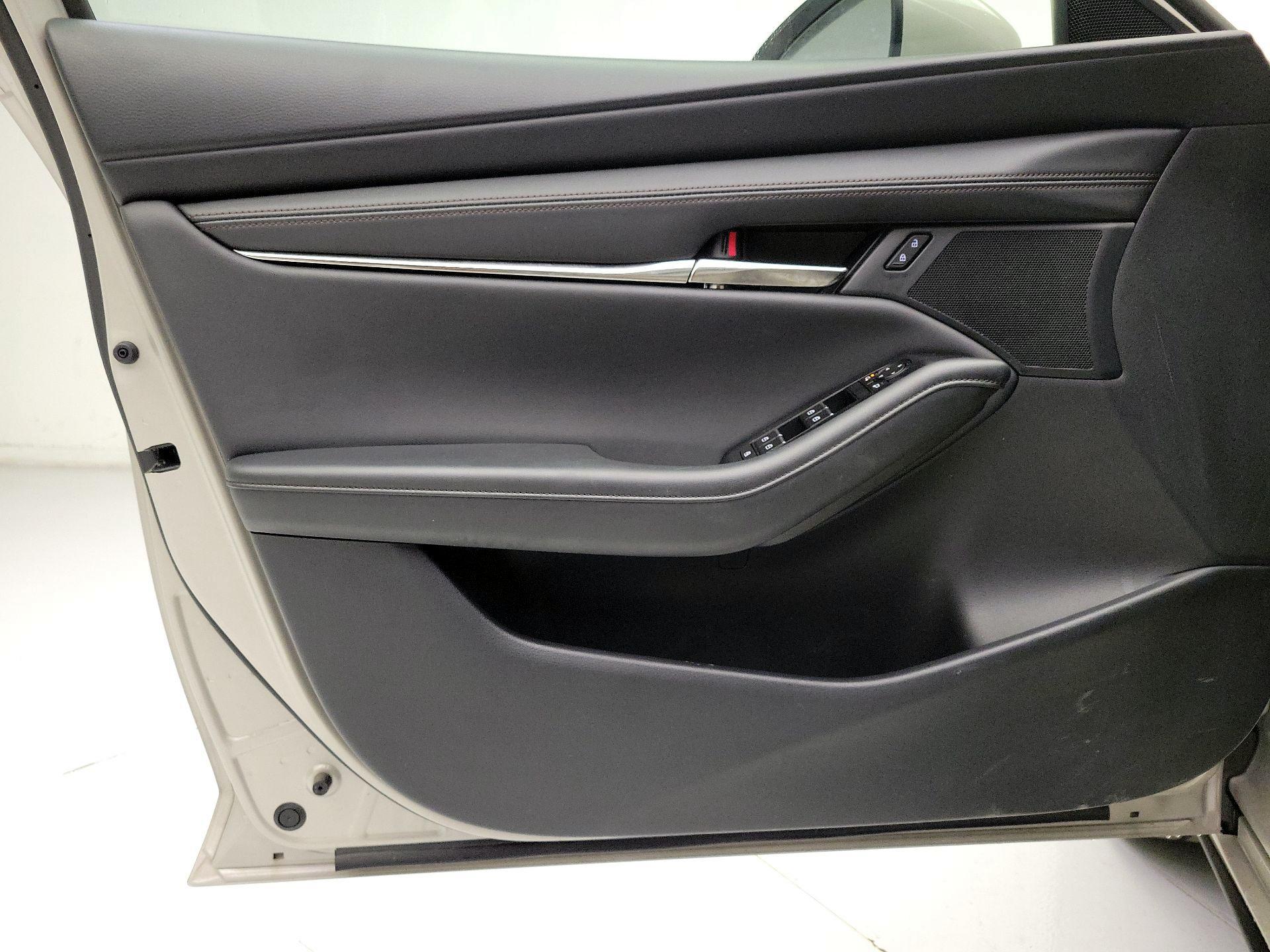 Thumbnail: 2025 Mazda Mazda3 - 12