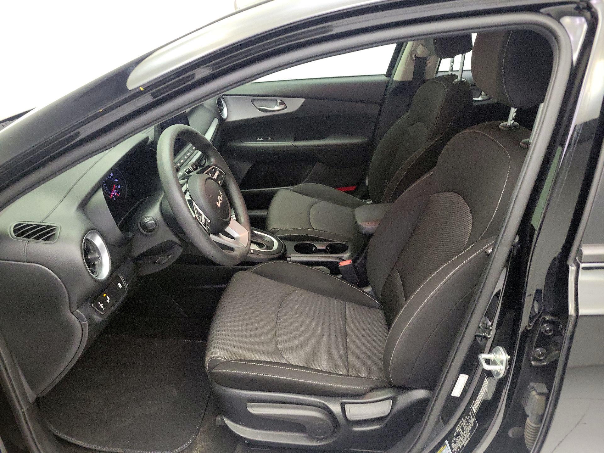 Thumbnail: 2024 Kia Forte - 11