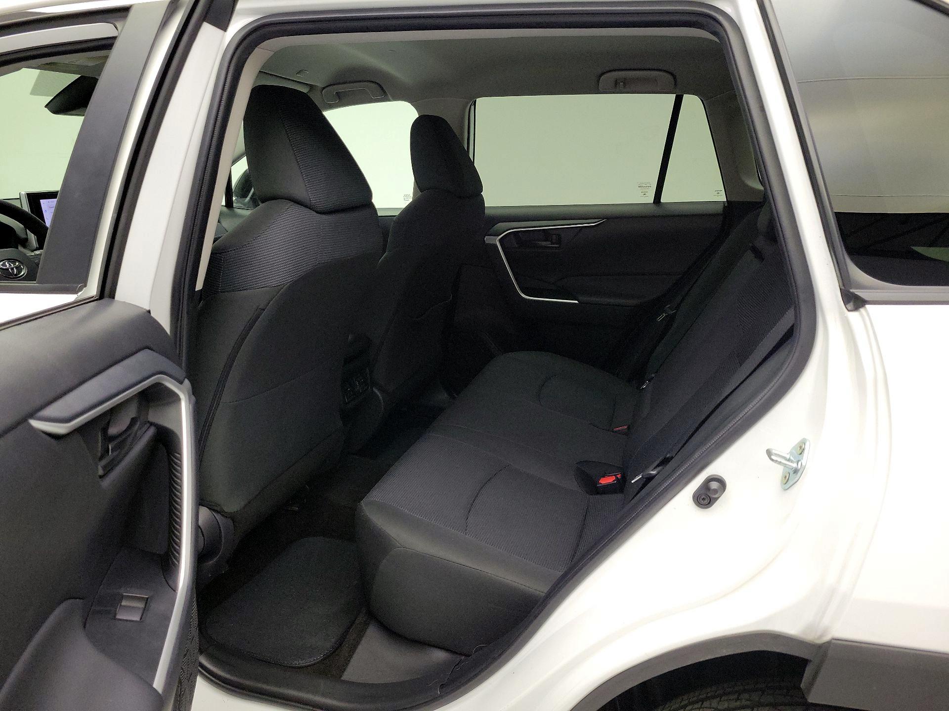 Thumbnail: 2024 Toyota RAV4 - 18