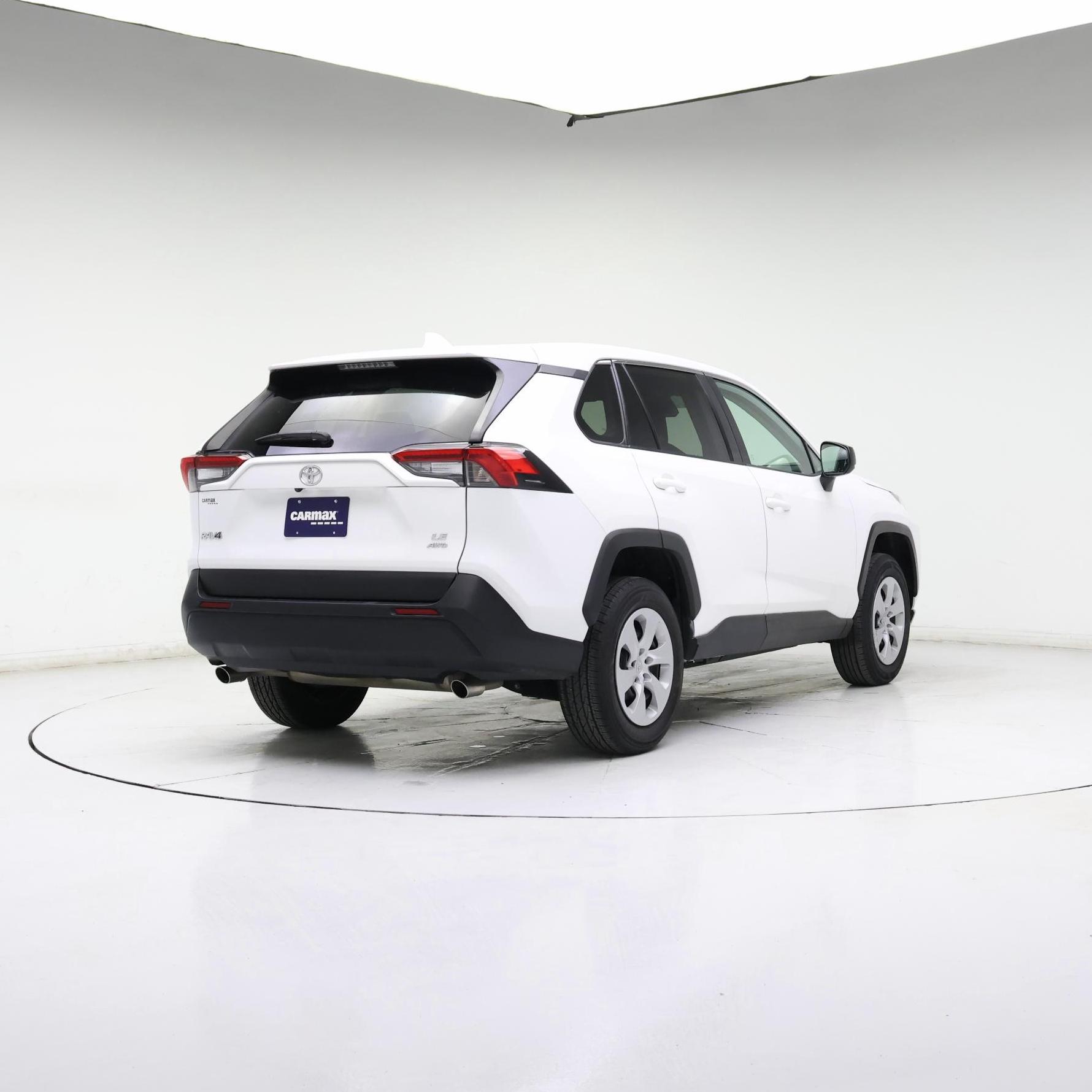 Thumbnail: 2024 Toyota RAV4 - 8