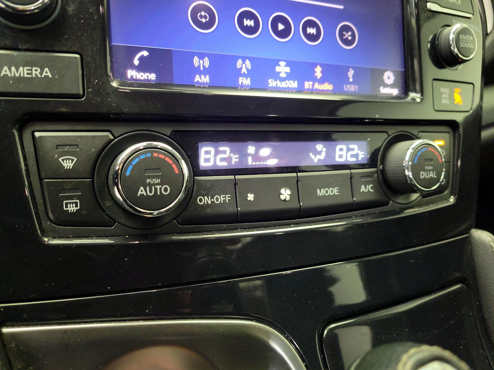 Thumbnail: 2020 Nissan Maxima - 16