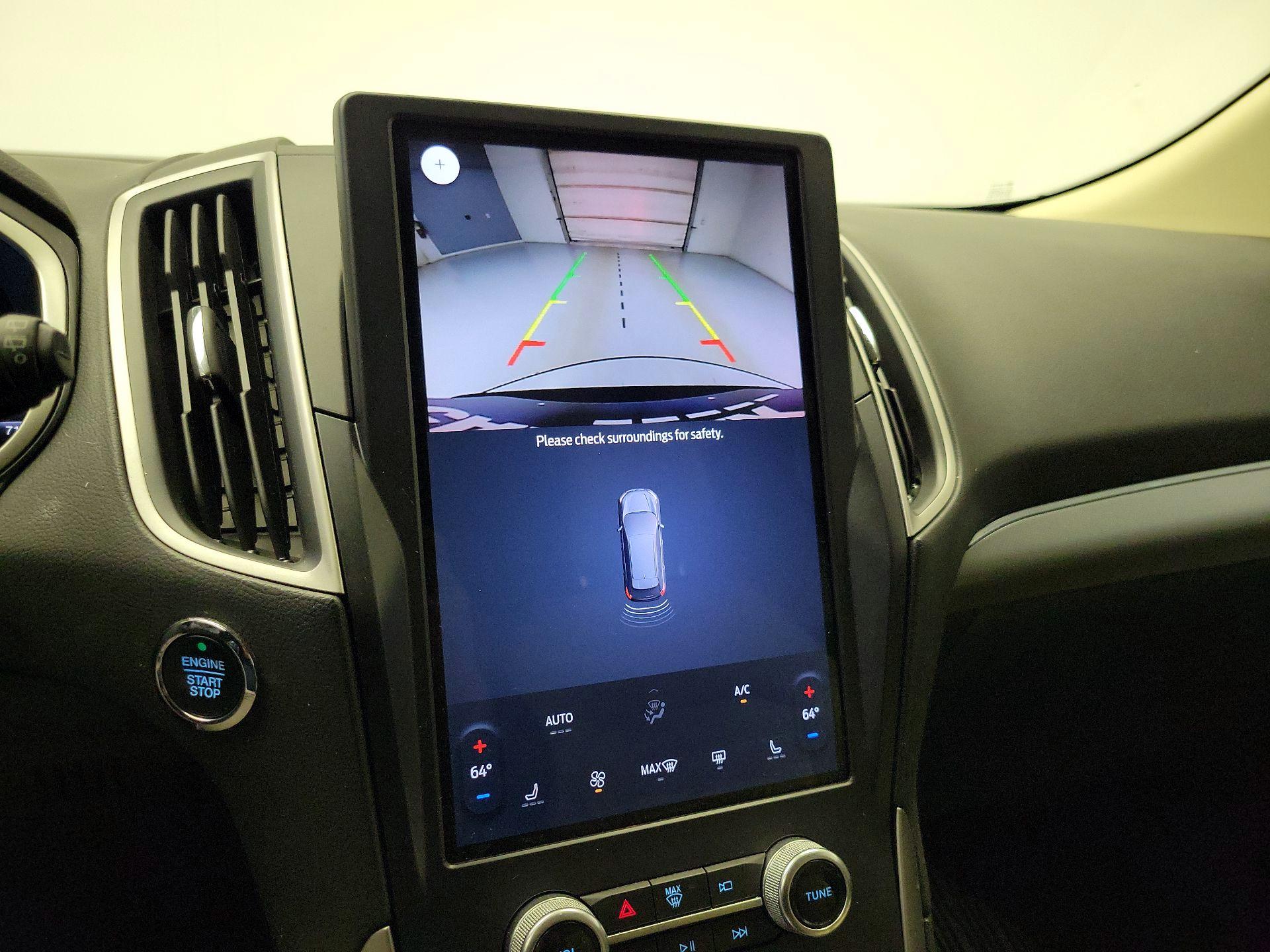 Thumbnail: 2021 Ford Edge - 15