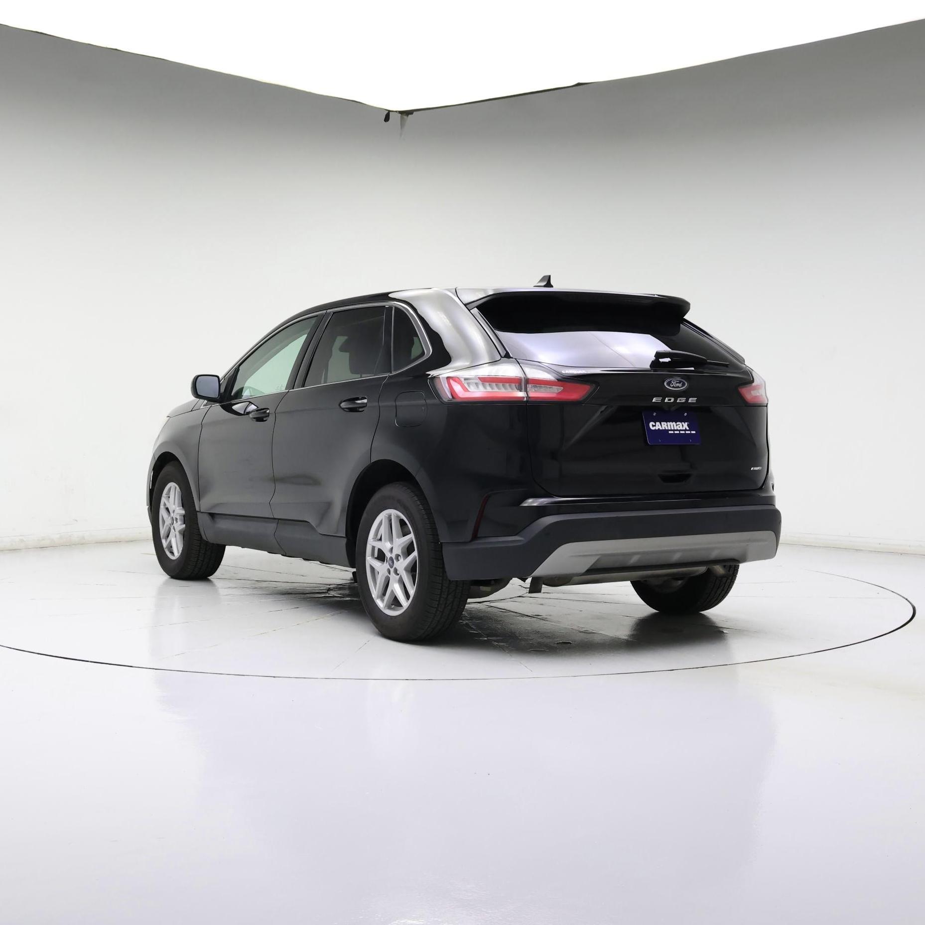 Thumbnail: 2021 Ford Edge - 2
