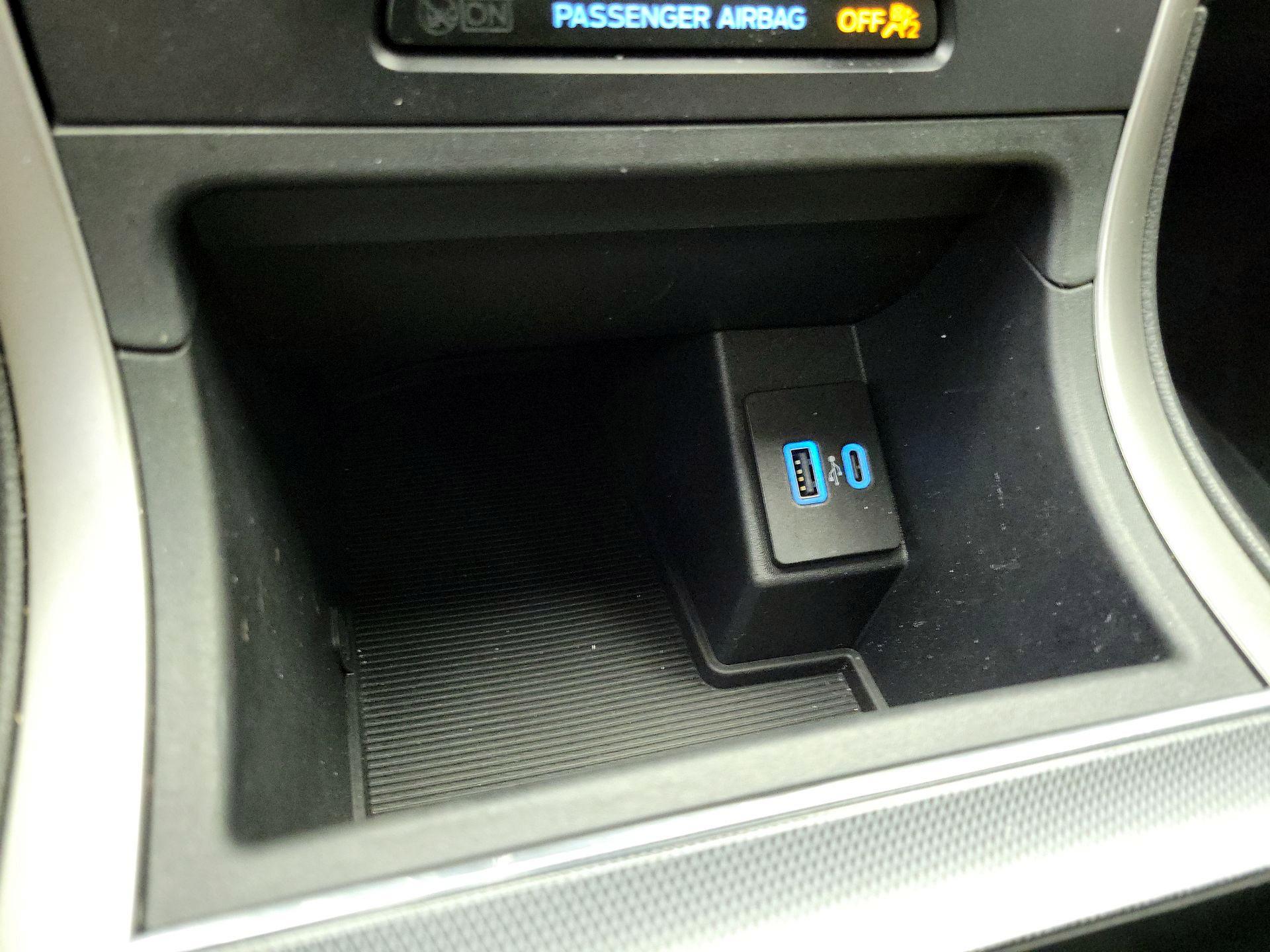 Thumbnail: 2021 Ford Edge - 19