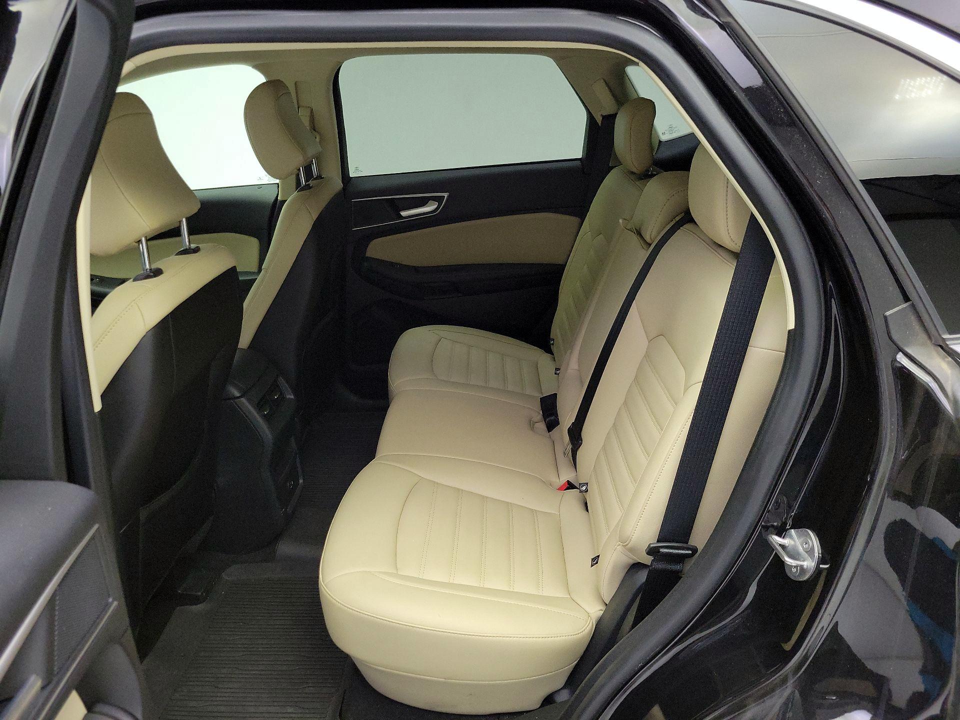 Thumbnail: 2021 Ford Edge - 20