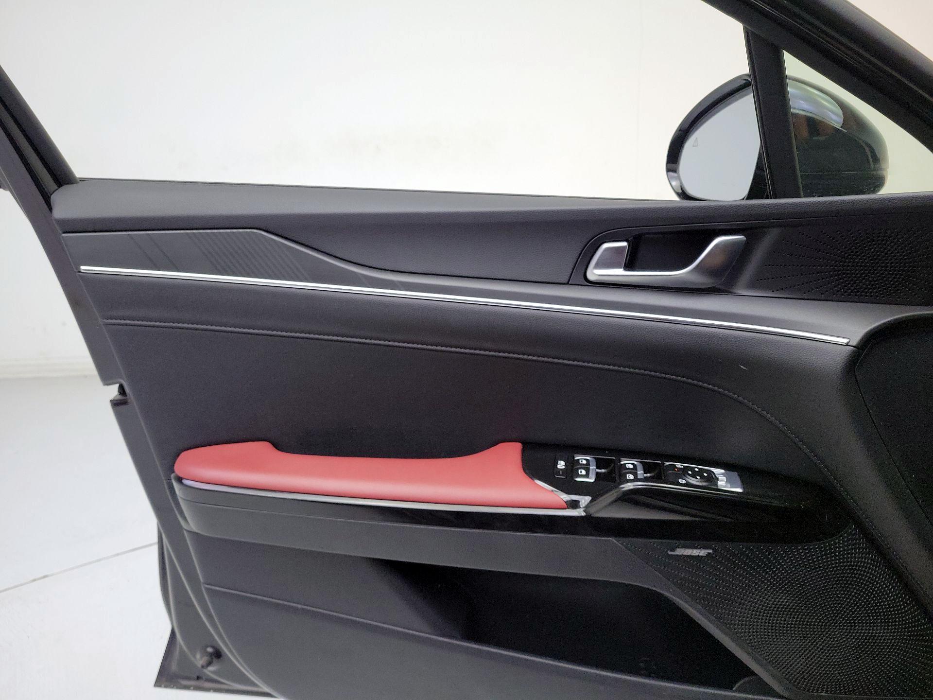 Thumbnail: 2025 Kia K5 - 12