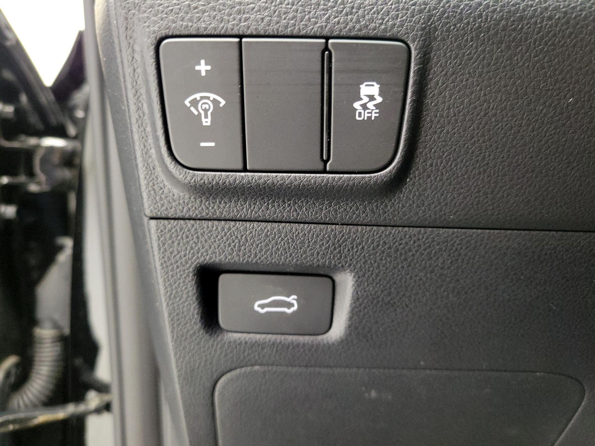 Thumbnail: 2025 Kia K5 - 13