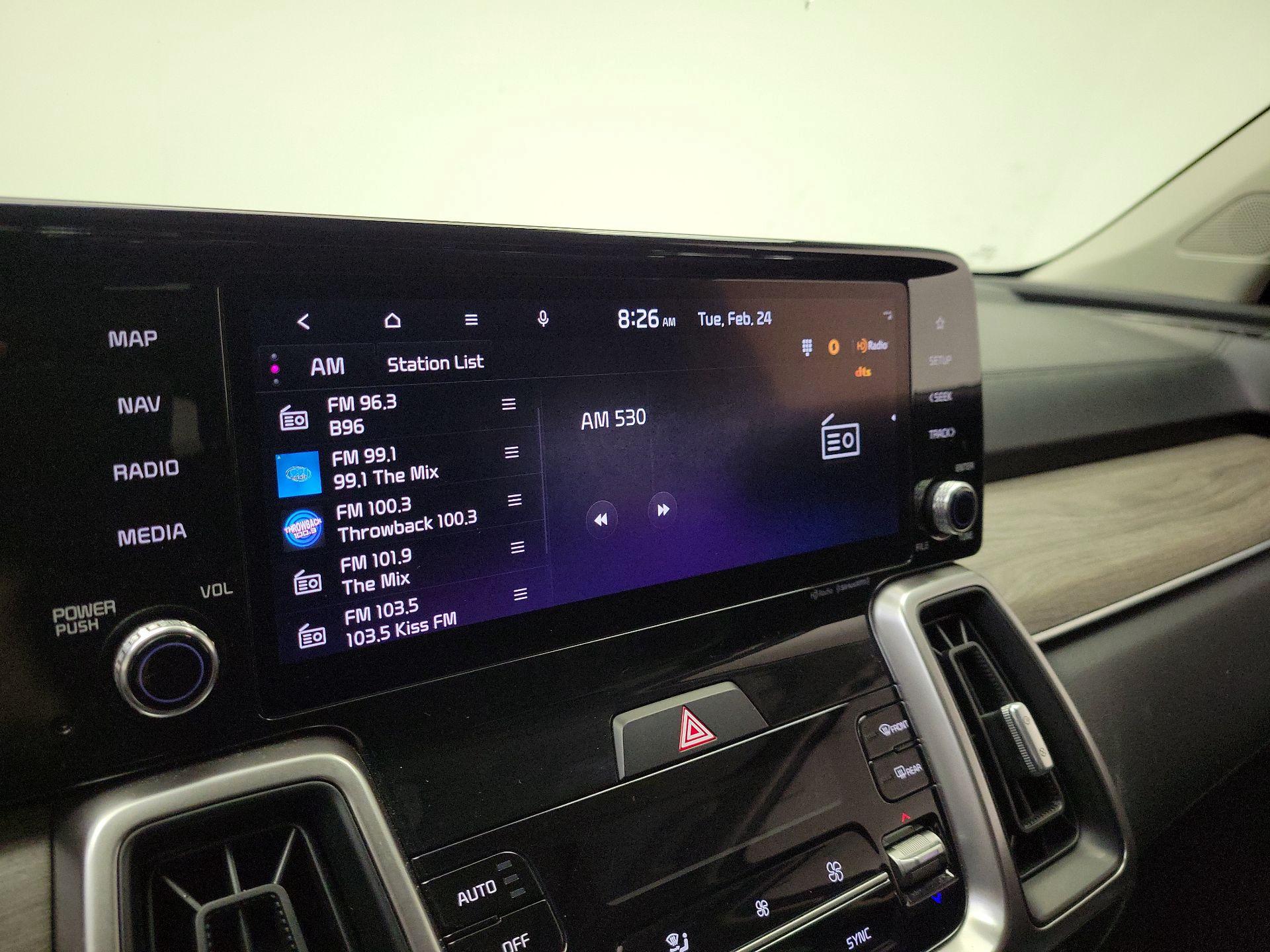 Thumbnail: 2023 Kia Sorento - 15