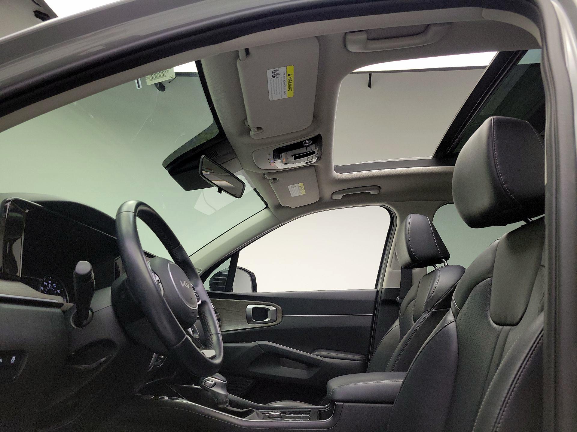 Thumbnail: 2023 Kia Sorento - 19