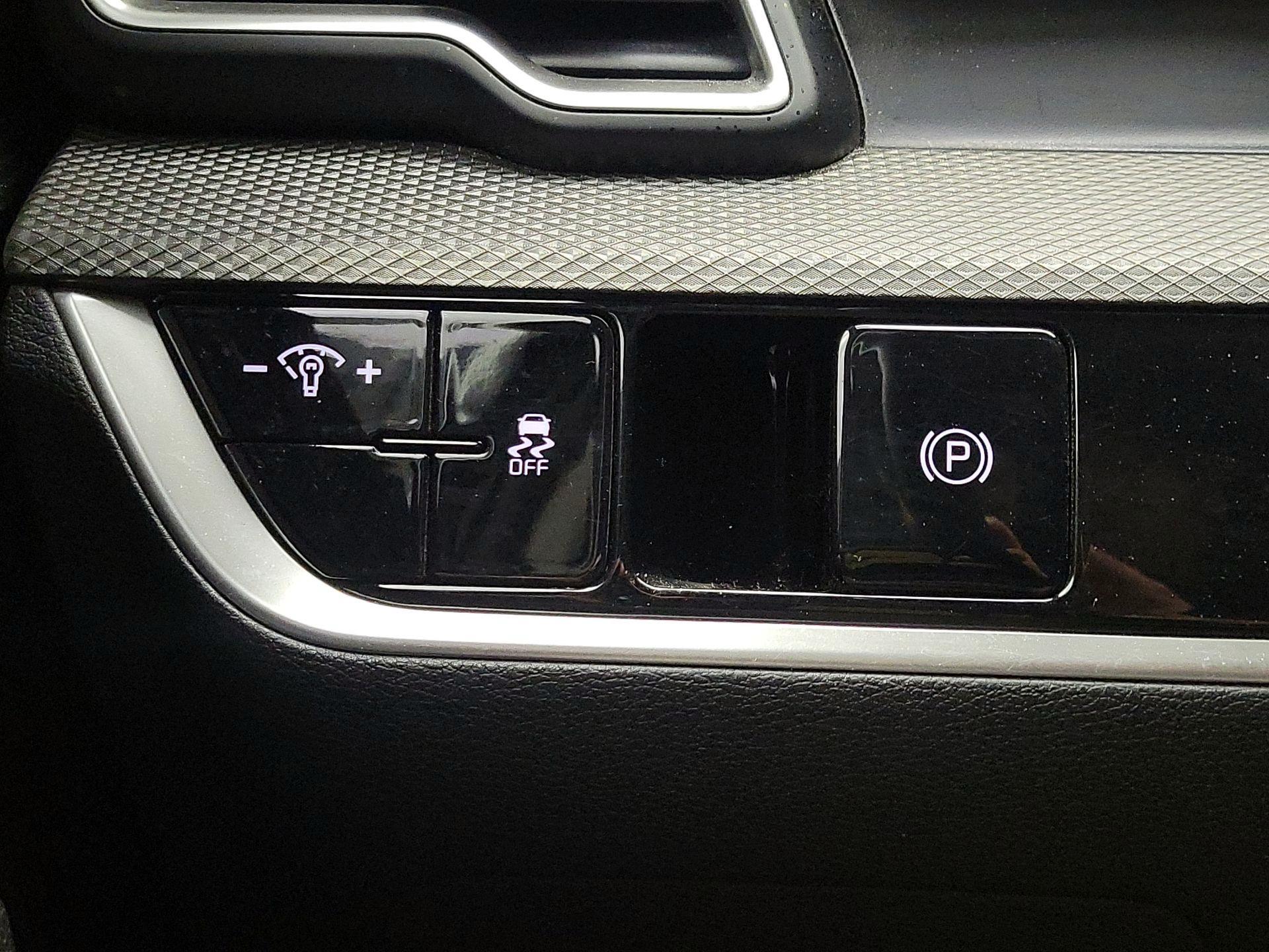 Thumbnail: 2023 Kia Sportage - 13