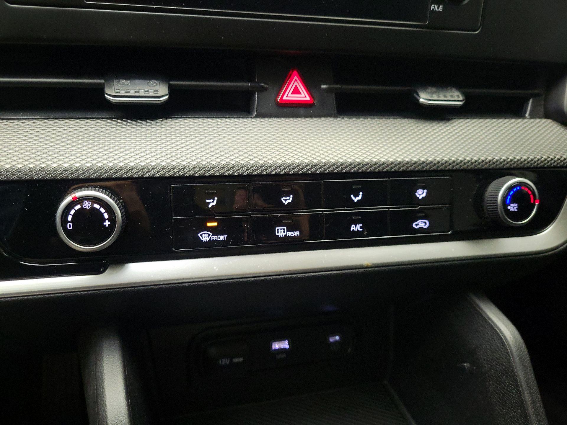 Thumbnail: 2023 Kia Sportage - 16