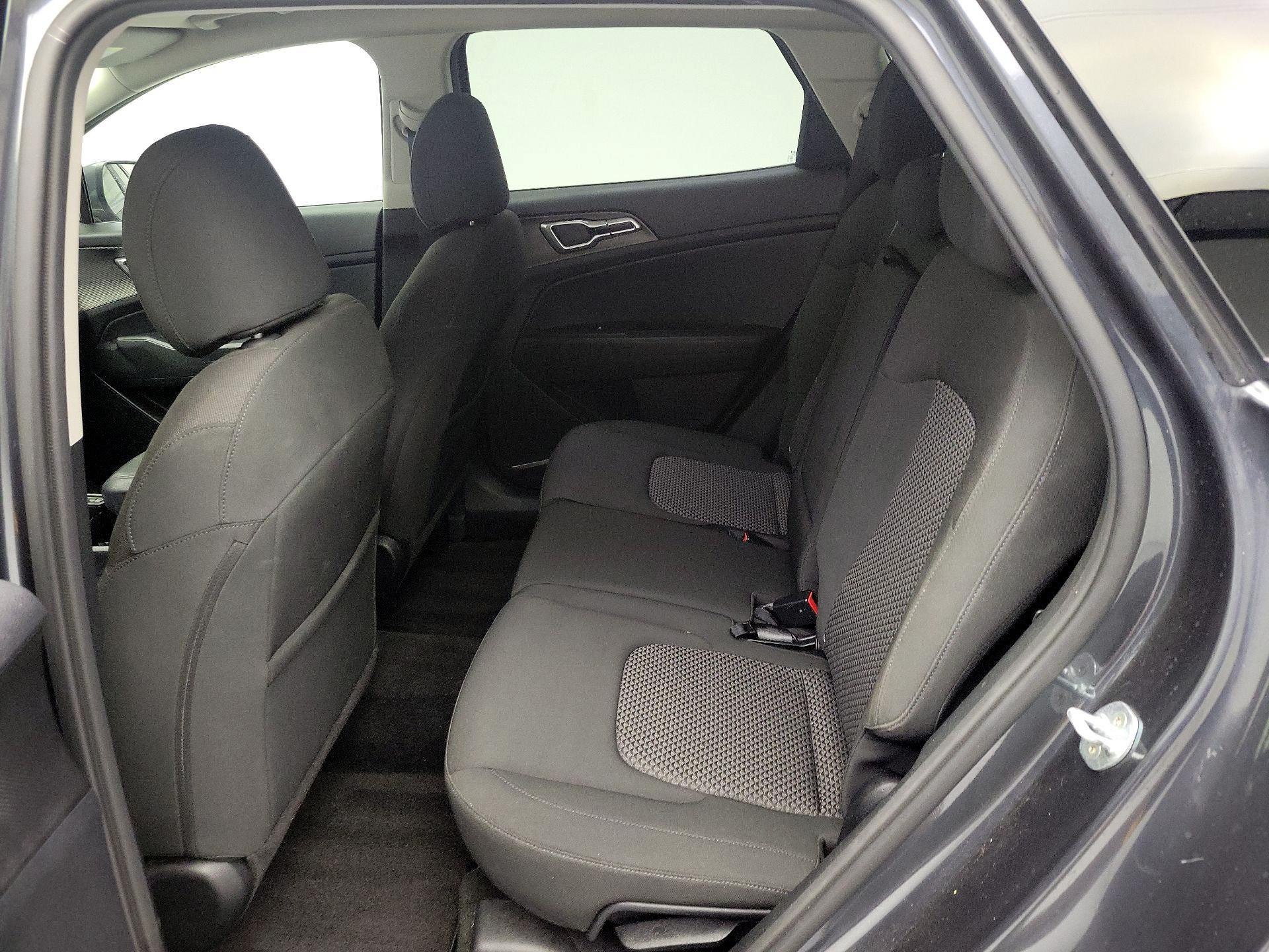 Thumbnail: 2023 Kia Sportage - 19