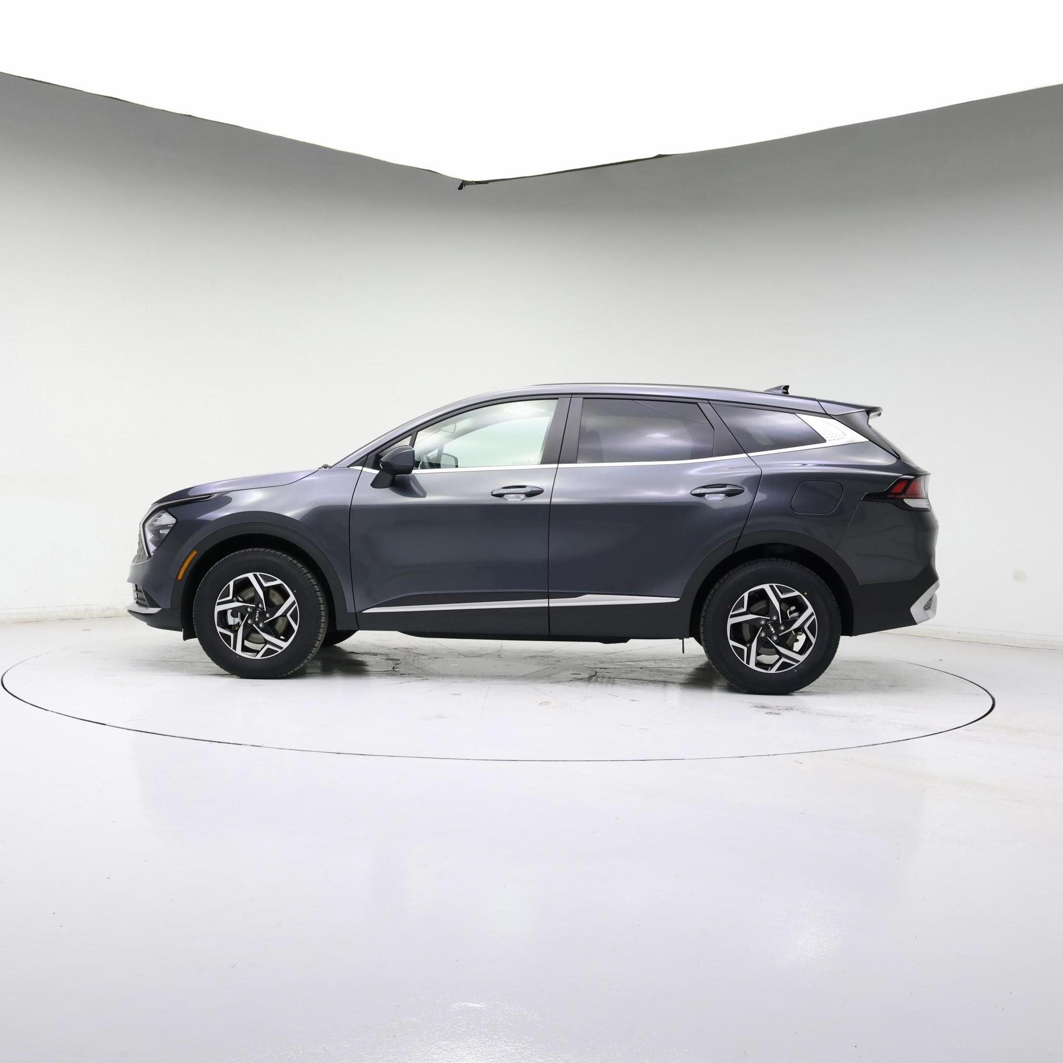 Thumbnail: 2023 Kia Sportage - 3