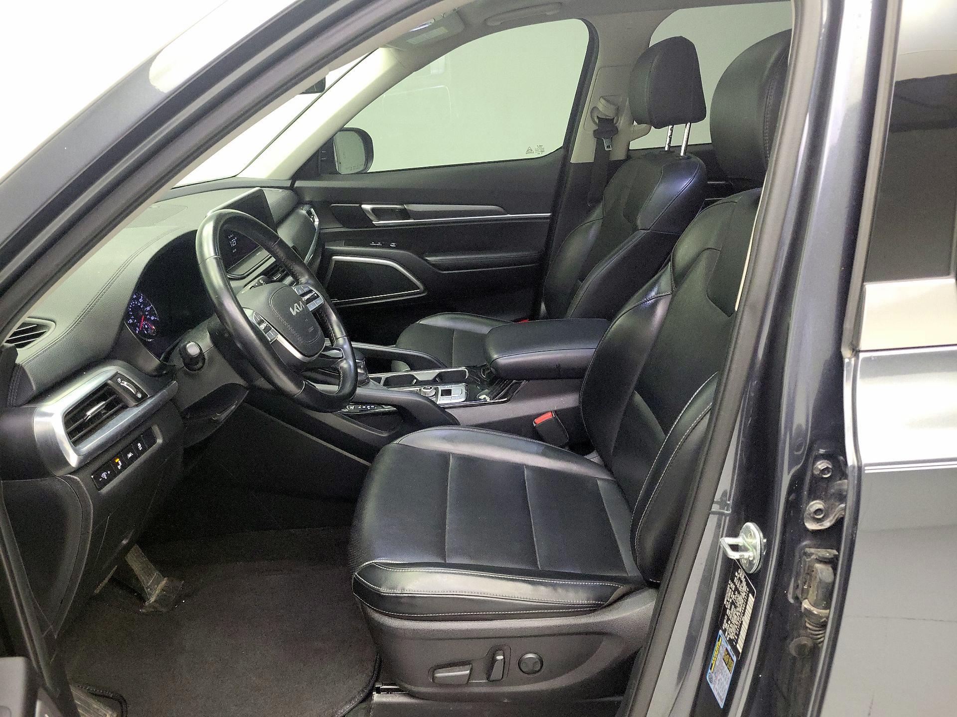 Thumbnail: 2022 Kia Telluride - 11