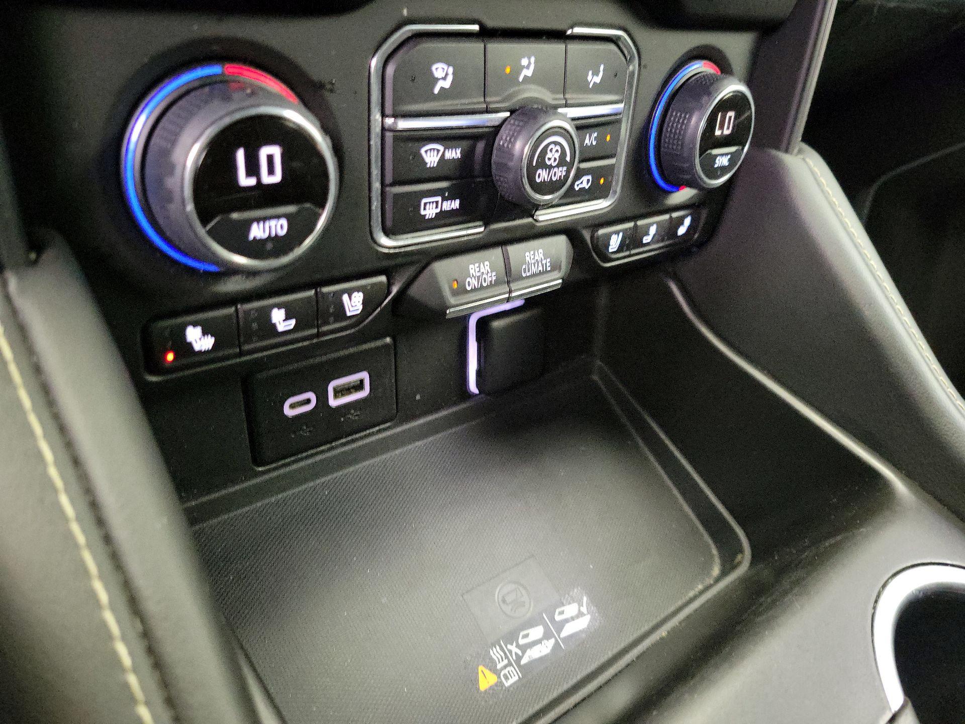 Thumbnail: 2024 Chevrolet Tahoe - 17