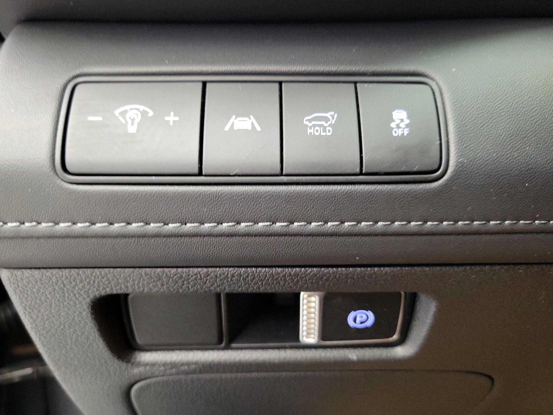 Thumbnail: 2023 Hyundai Santa Fe - 13