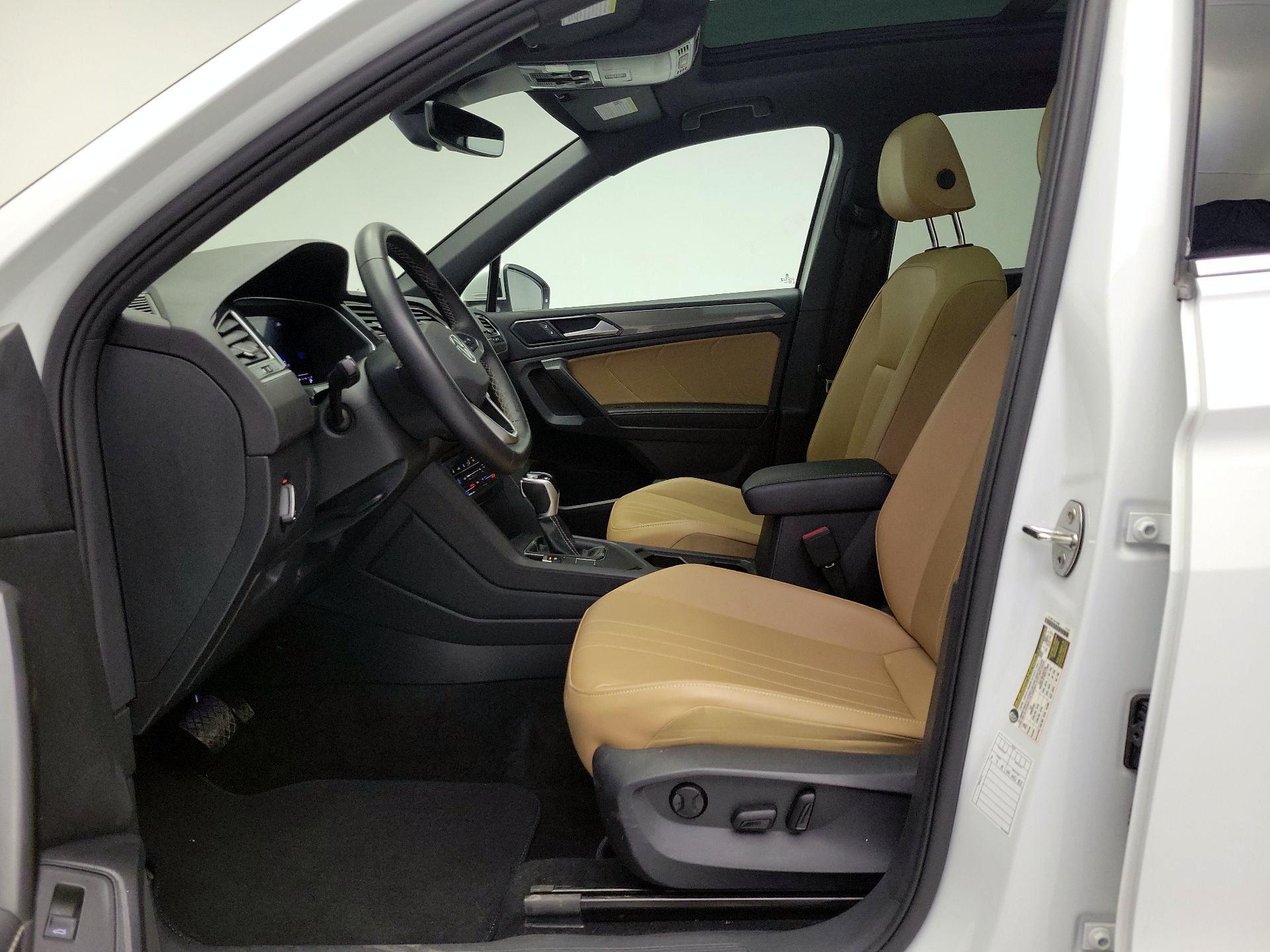 Thumbnail: 2024 Volkswagen Tiguan - 11