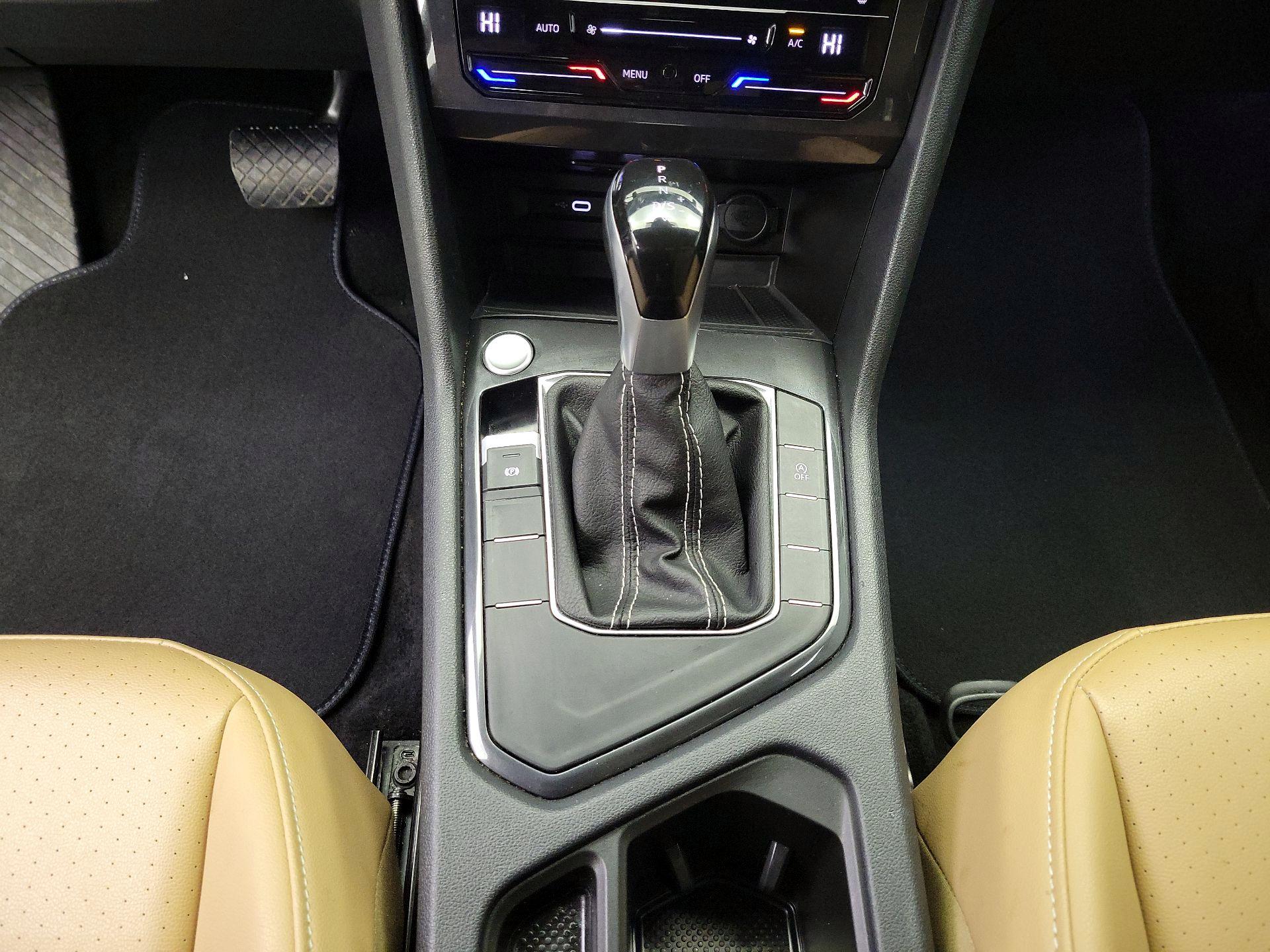 Thumbnail: 2024 Volkswagen Tiguan - 17