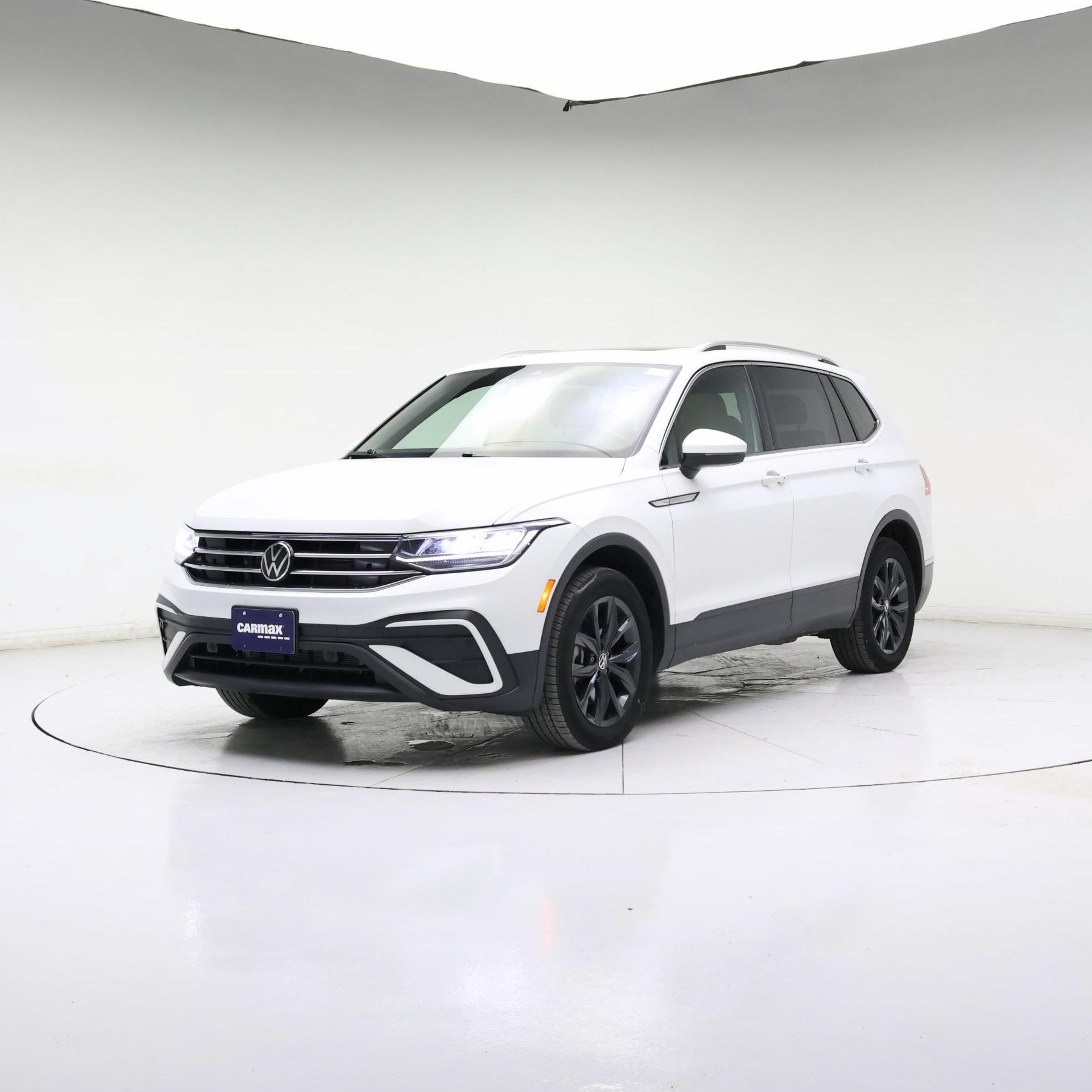 Thumbnail: 2024 Volkswagen Tiguan - 4