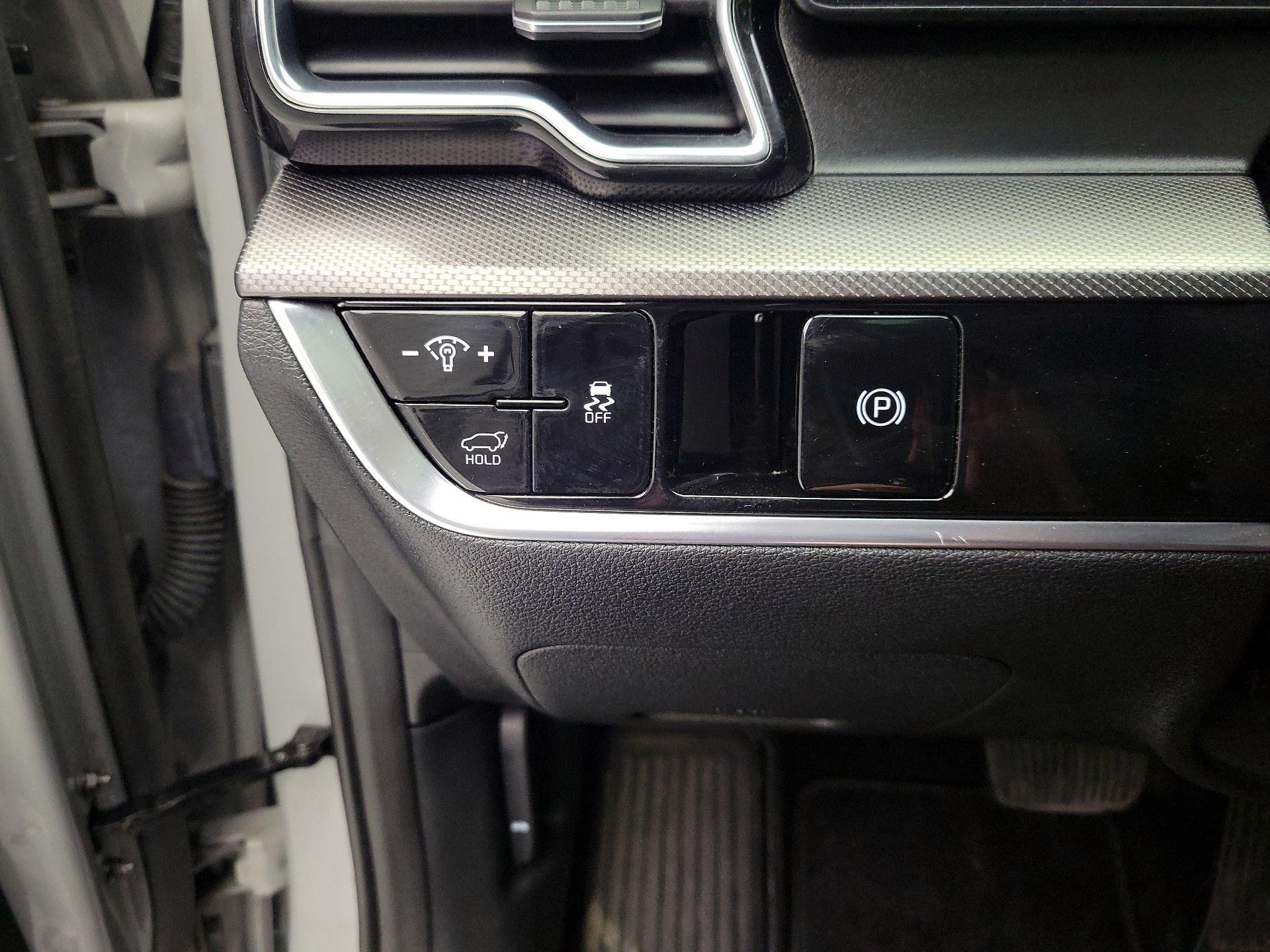 Thumbnail: 2025 Kia Sportage - 13