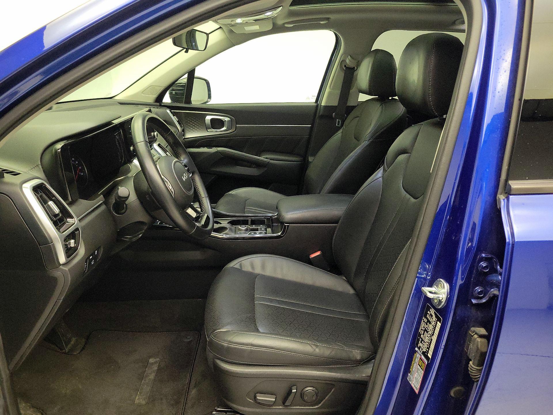 Thumbnail: 2022 Kia Sorento - 11