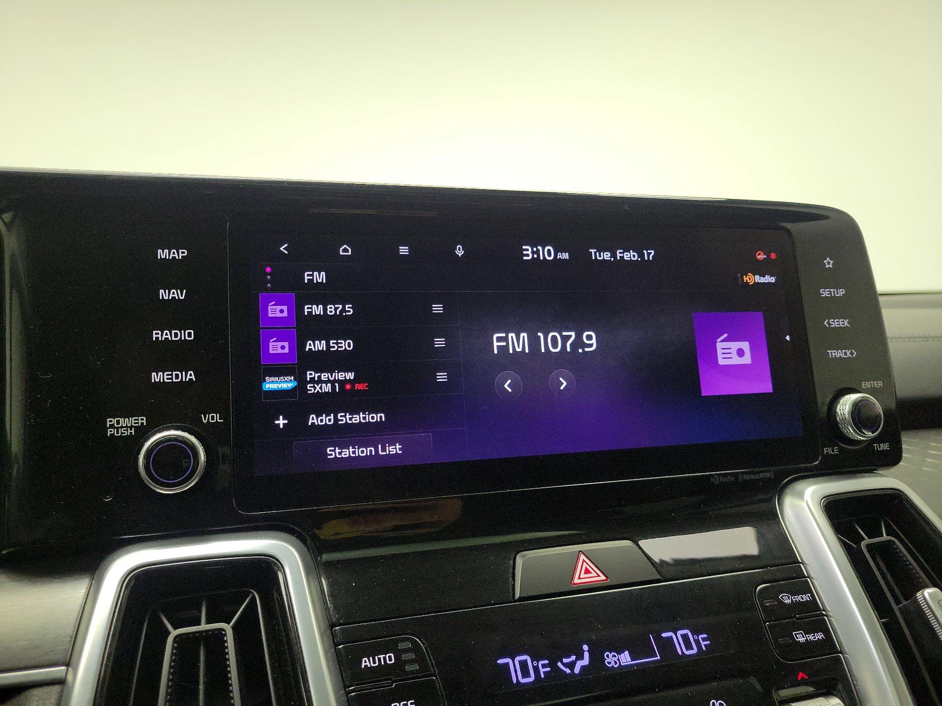 Thumbnail: 2022 Kia Sorento - 16