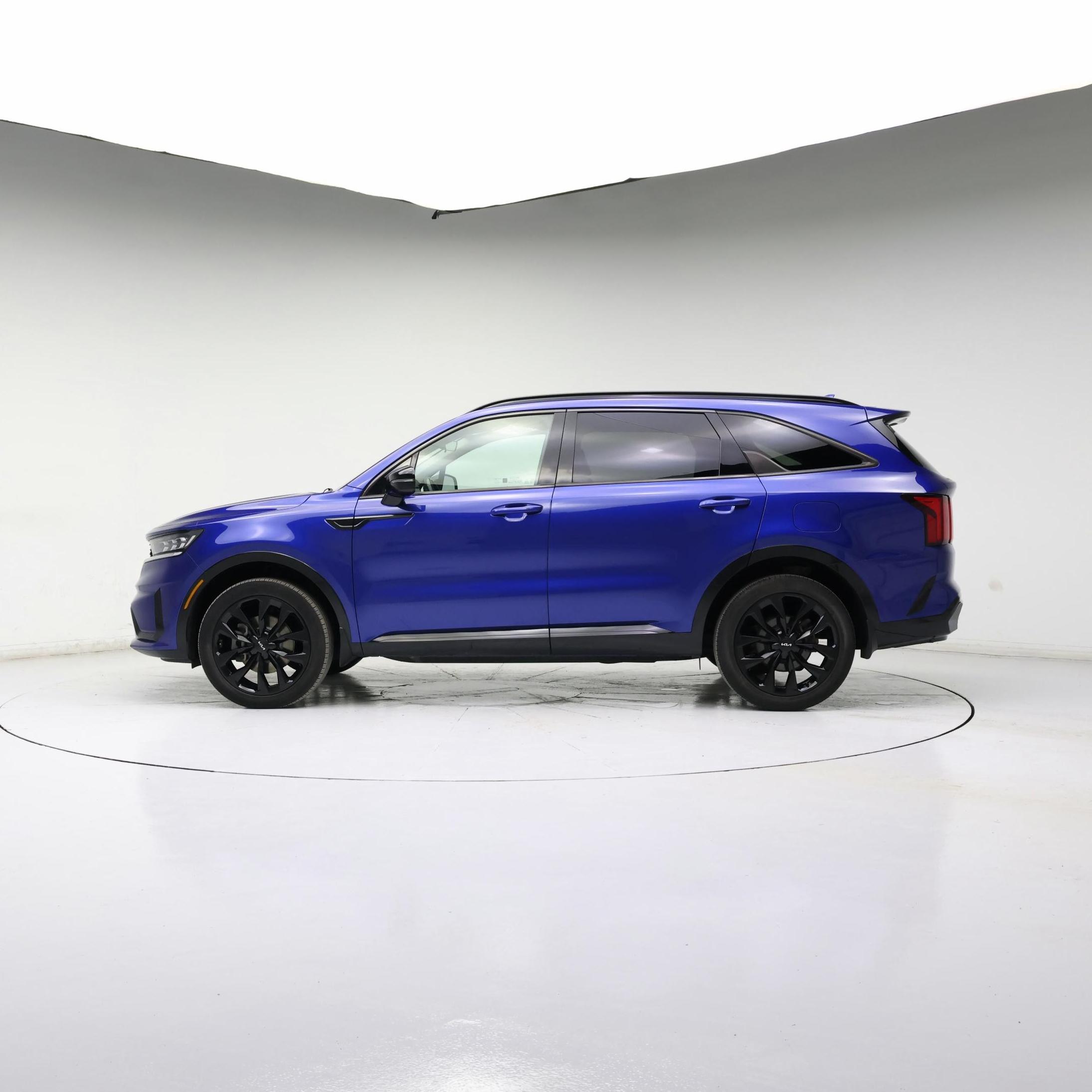 Thumbnail: 2022 Kia Sorento - 3