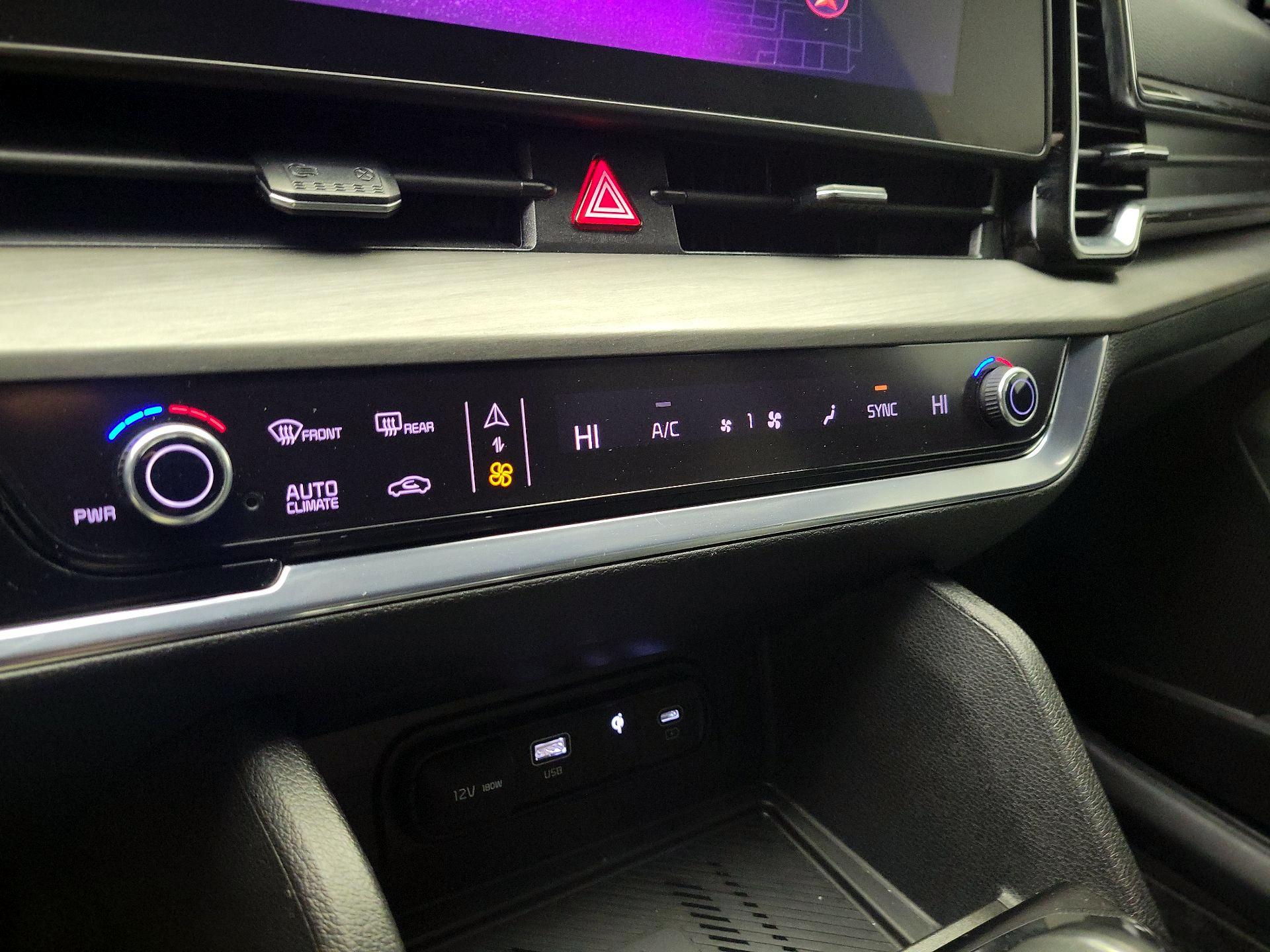 Thumbnail: 2023 Kia Sportage - 16