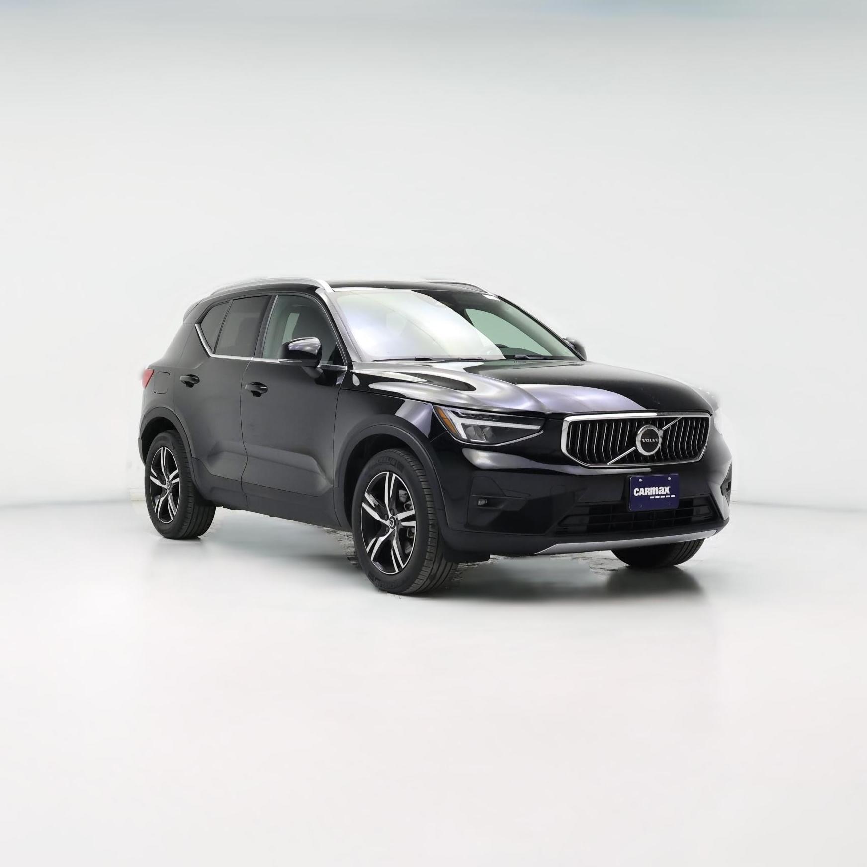 Thumbnail: 2023 Volvo XC40 - 1
