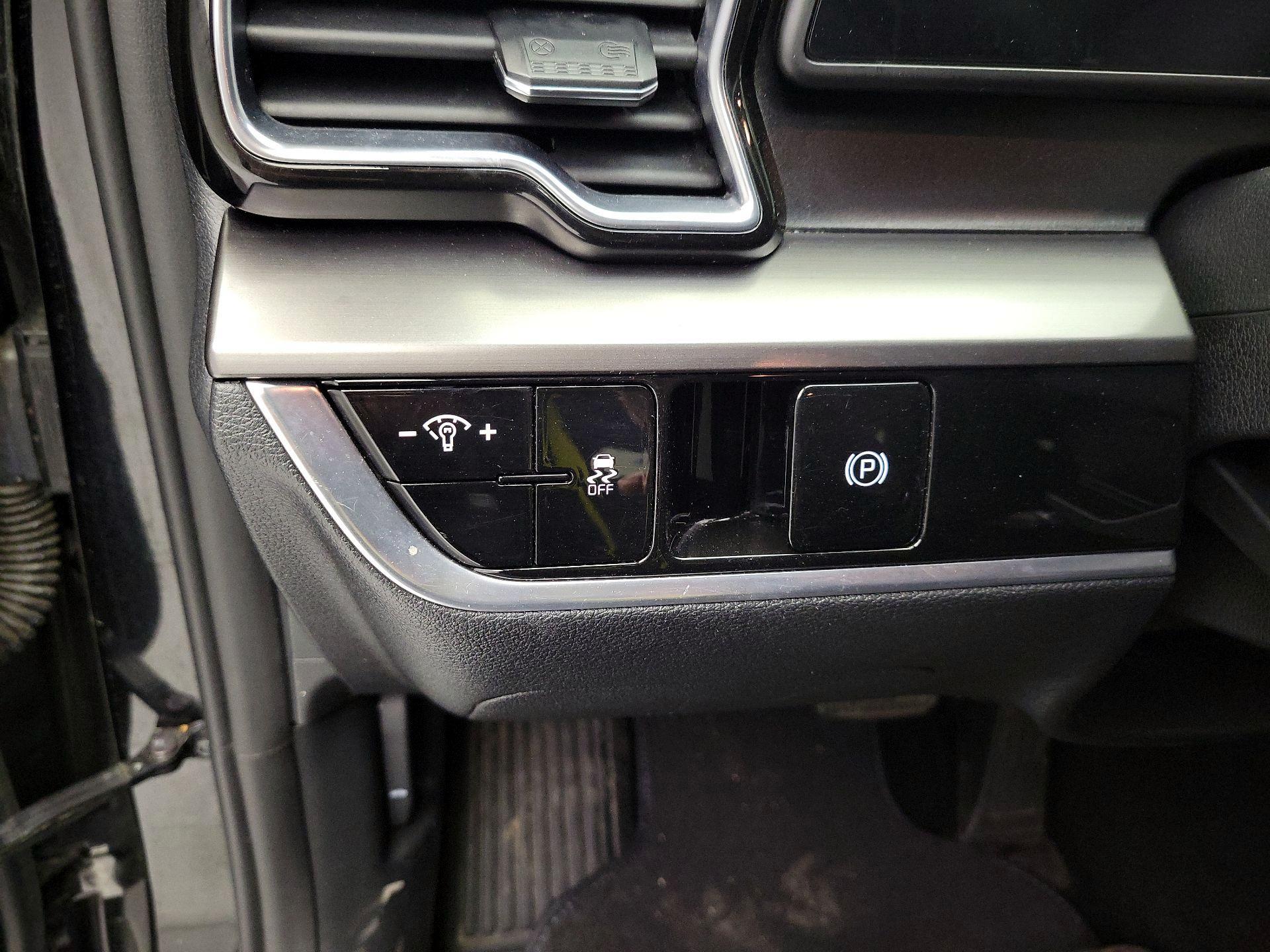 Thumbnail: 2023 Kia Sportage - 13