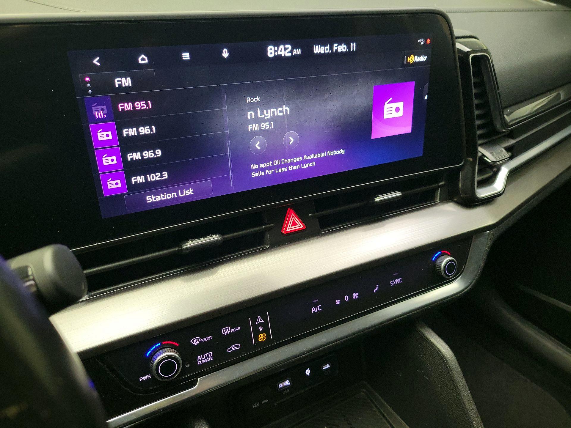 Thumbnail: 2023 Kia Sportage - 16