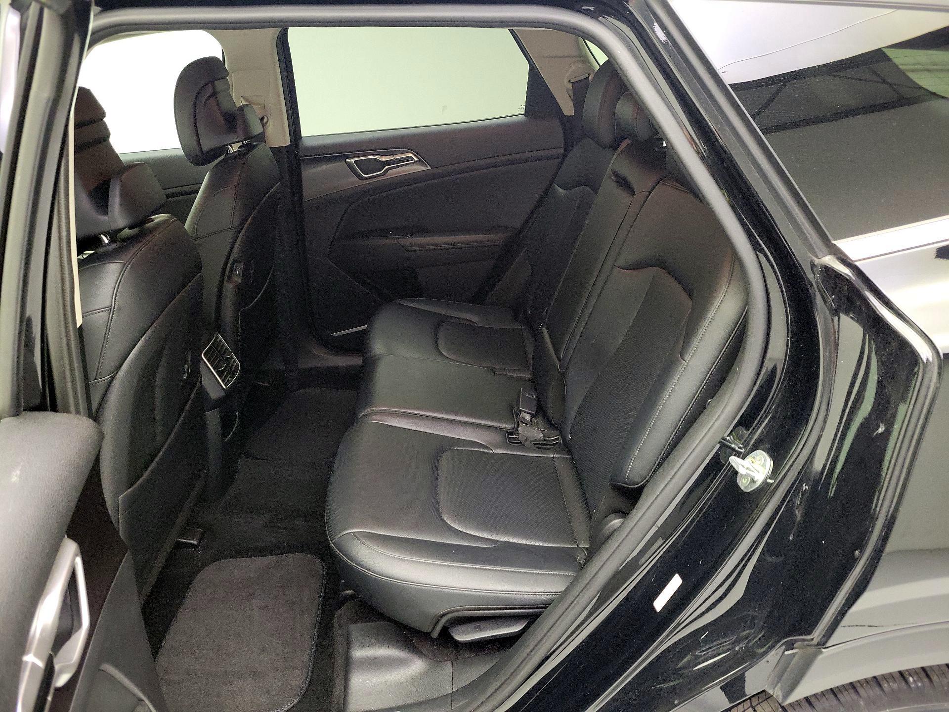 Thumbnail: 2023 Kia Sportage - 20