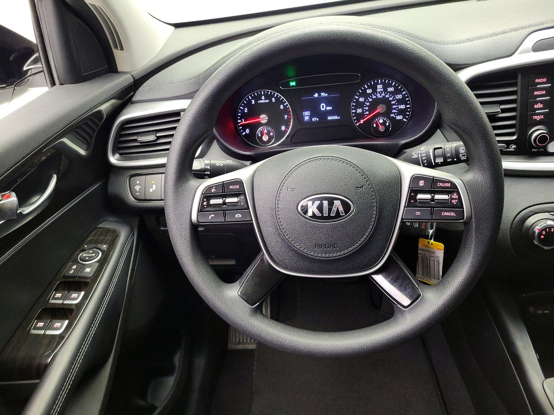 Thumbnail: 2020 Kia Sorento - 10