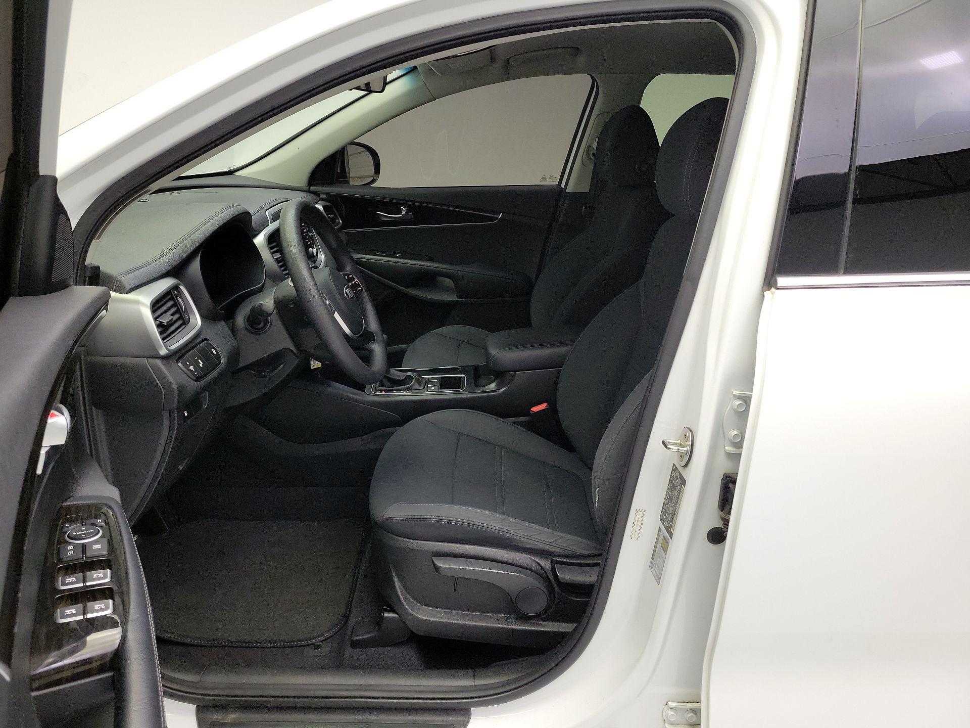 Thumbnail: 2020 Kia Sorento - 11